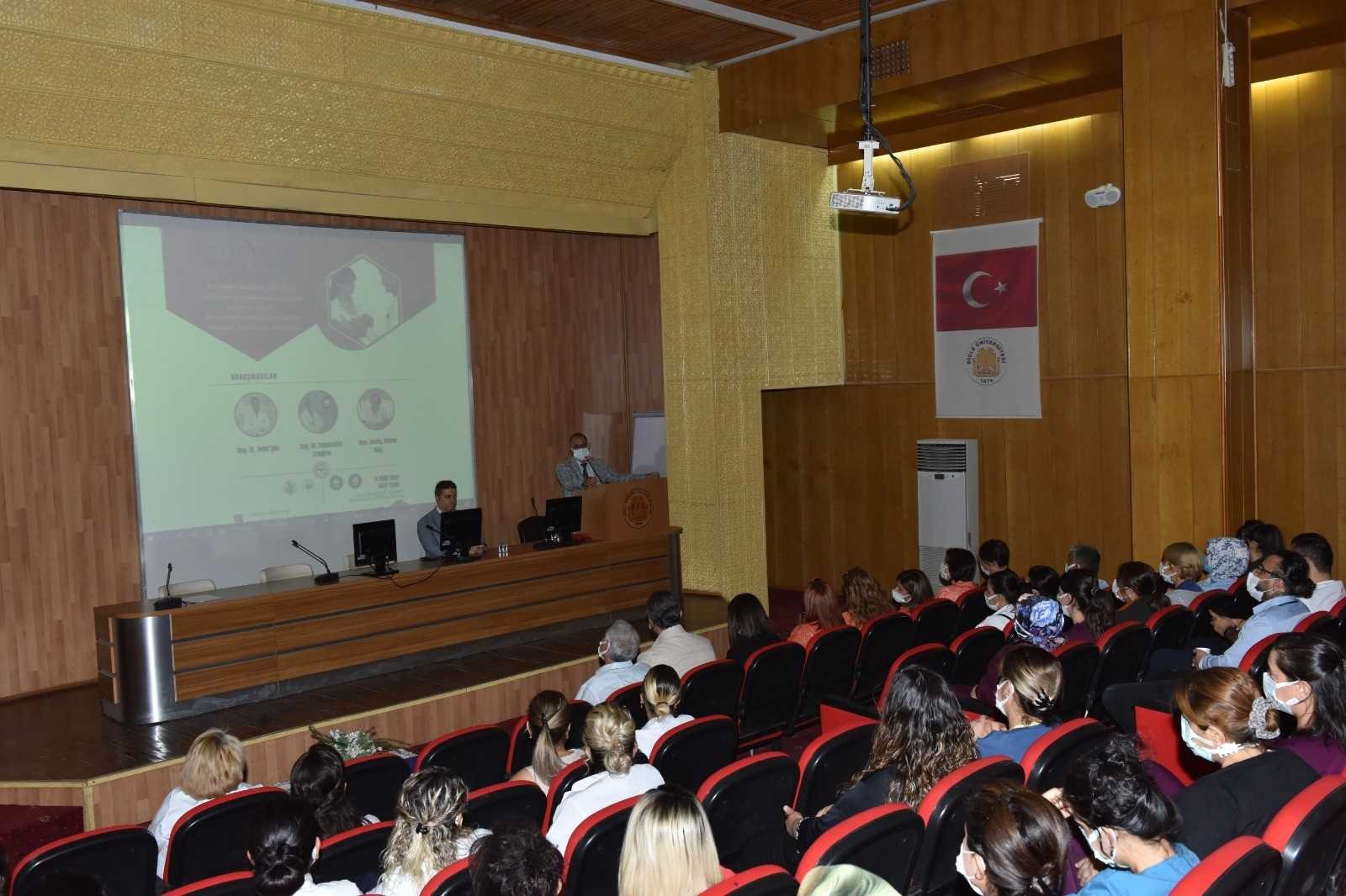 DÜ Hastanesinde, ’1-7 Ekim Dünya Emzirme Haftası’ eğitim konferansı #diyarbakir