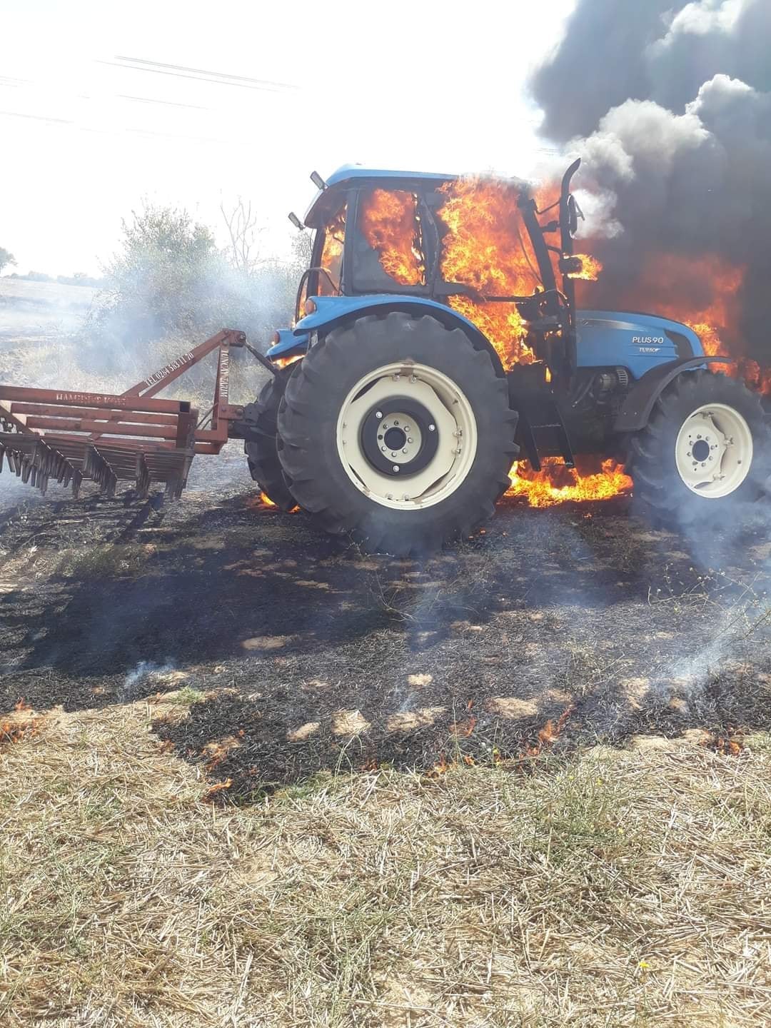 Alev alev yanan traktör küle döndü #edirne