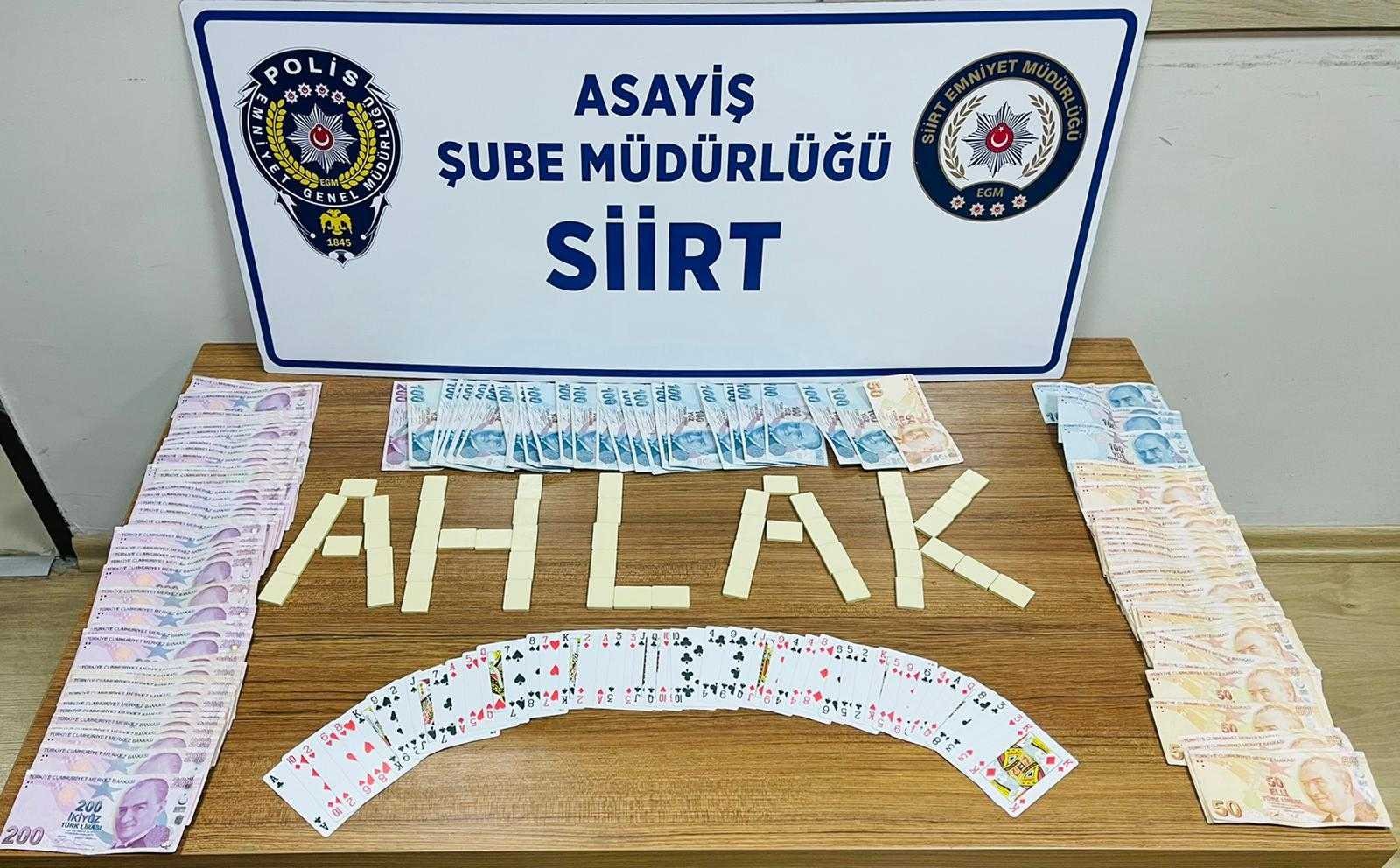 Siirt’te kumar oynayan 5 kişi yakalandı #siirt