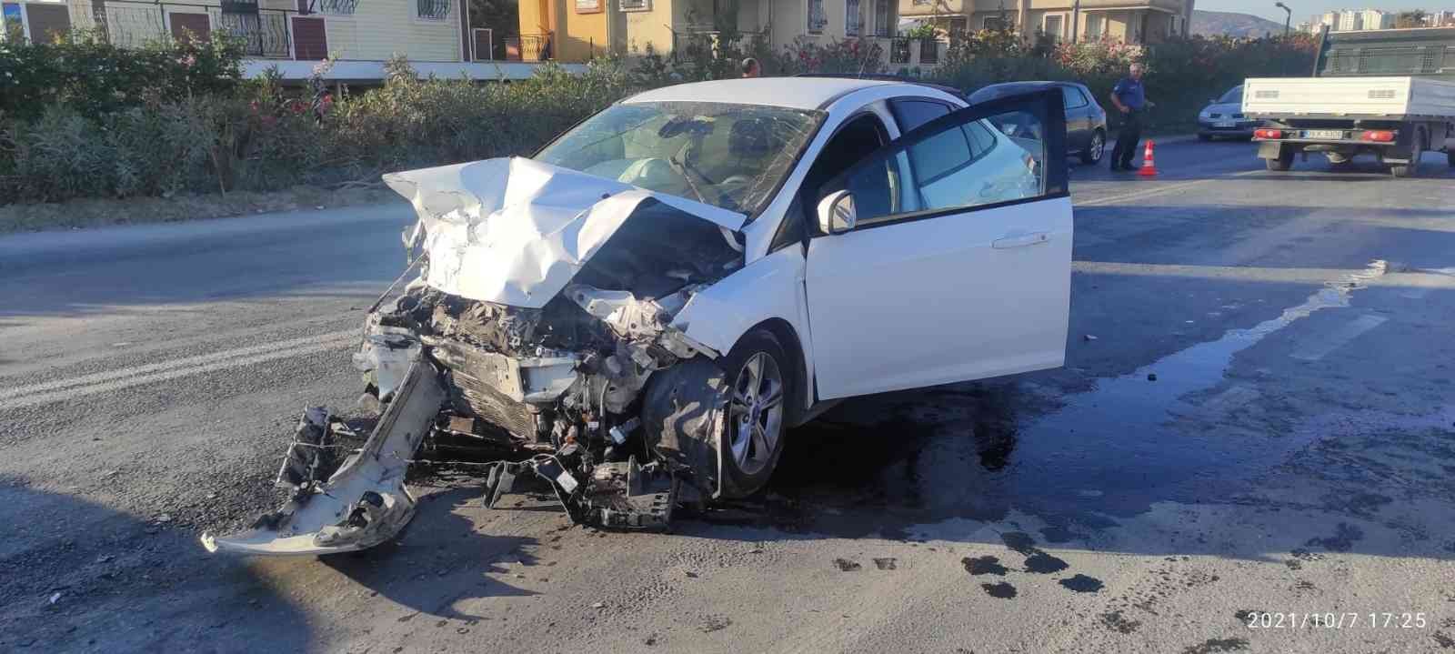 Kuşadası’nda trafik kazası: Biri yaya, 4 yaralı #aydin