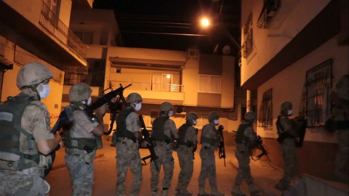 Mersin’de terör operasyonu: 1 gözaltı #mersin