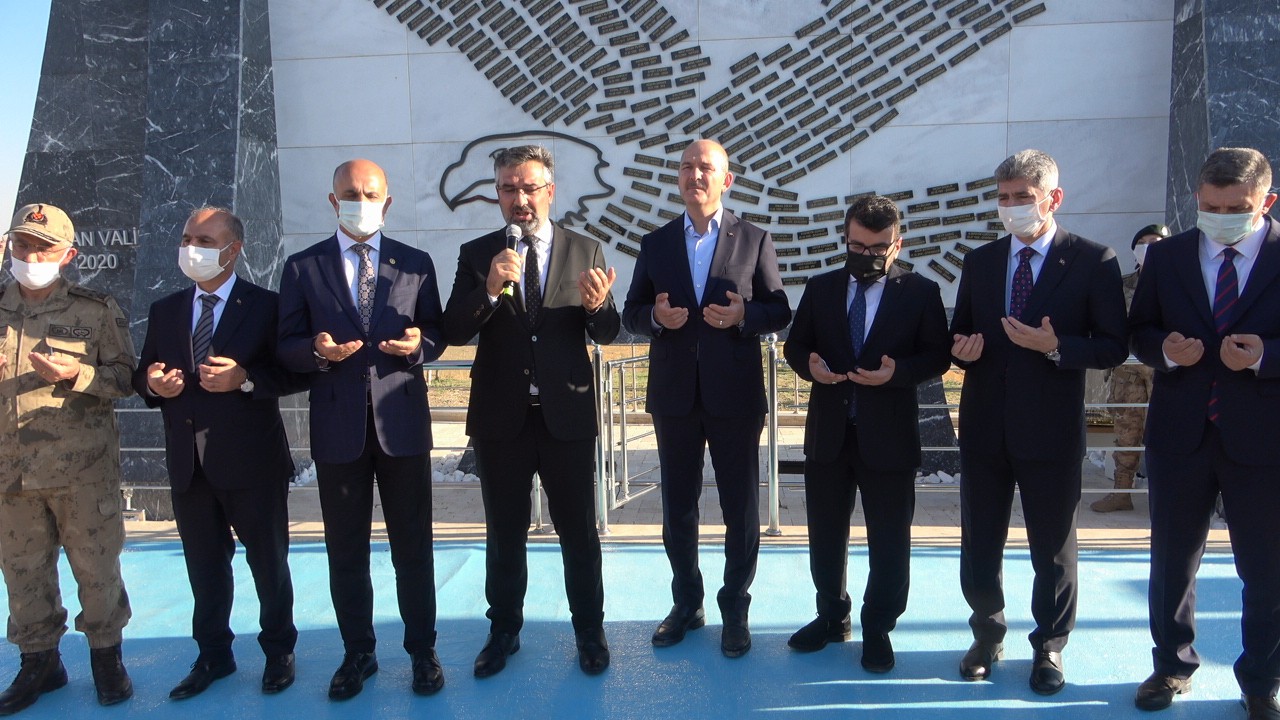 İçişleri Bakanı Soylu, Bayraktepe Şehitlik Anıtı’nın açılışına katıldı #batman