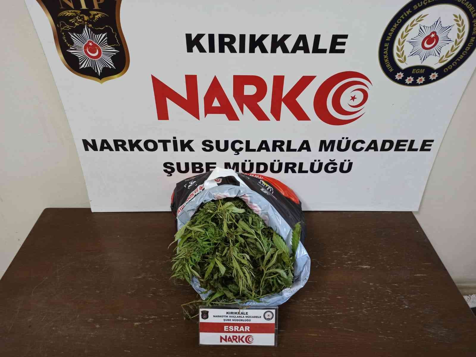 Kırıkkale’de 1 kilo 410 gram esrar ele geçirildi #kirikkale