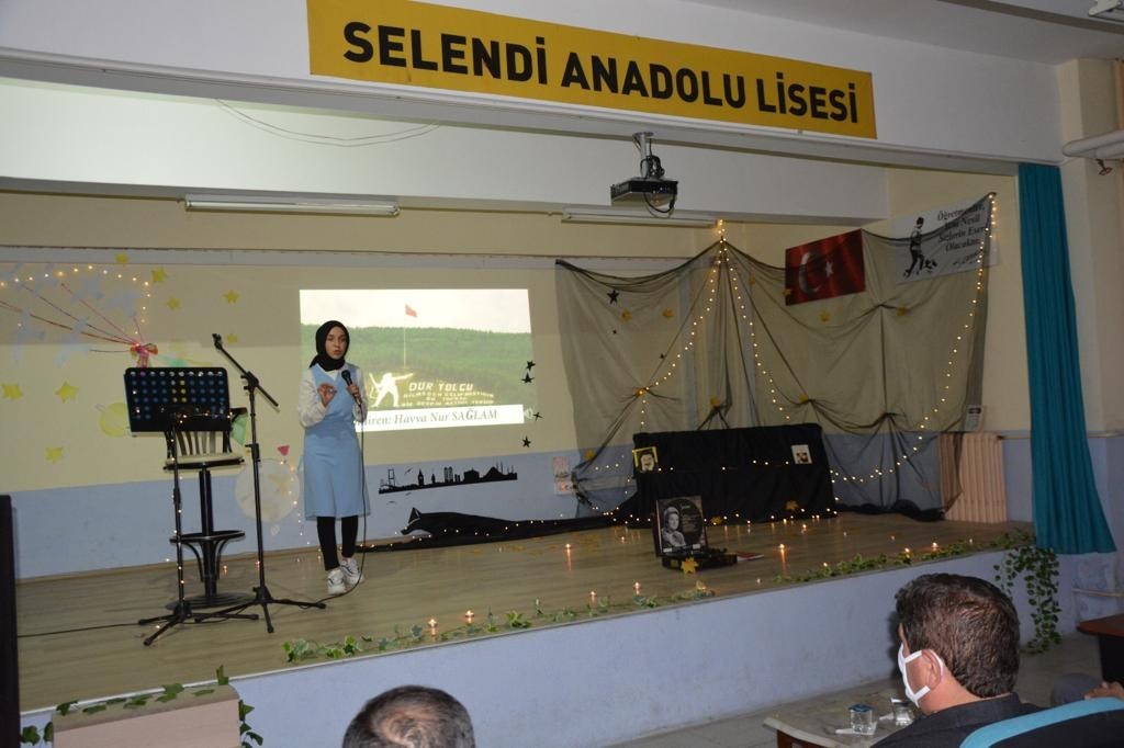 Selendi Anadolu Lisesinden ’Şiir Şifadır’ dinletisi #manisa