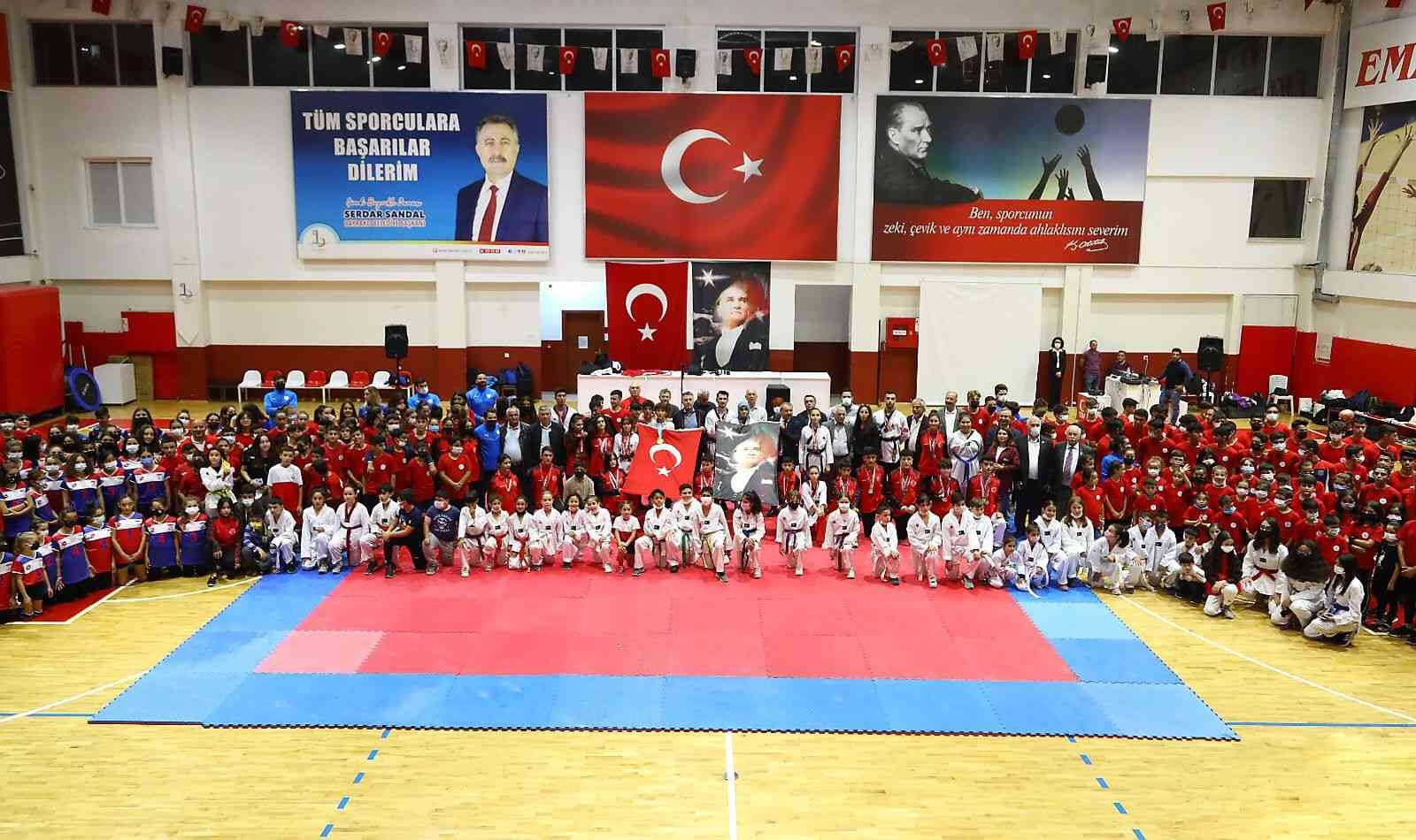Bayraklı’da kış spor okulları coşkuyla açıldı #izmir