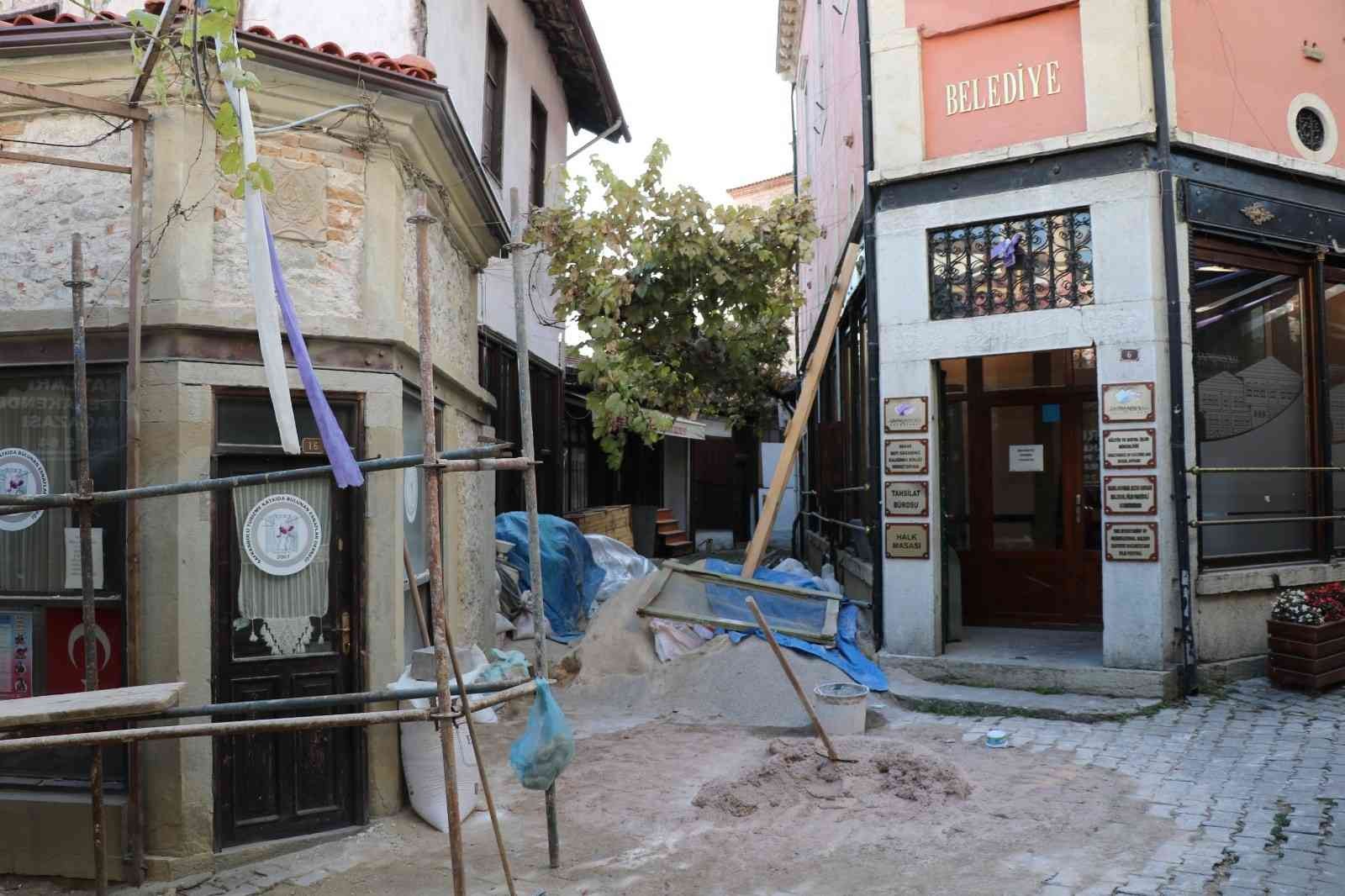 Osmanlı kenti Safranbolu’da 23 tescilli binanın restore çalışmaları başladı #karabuk