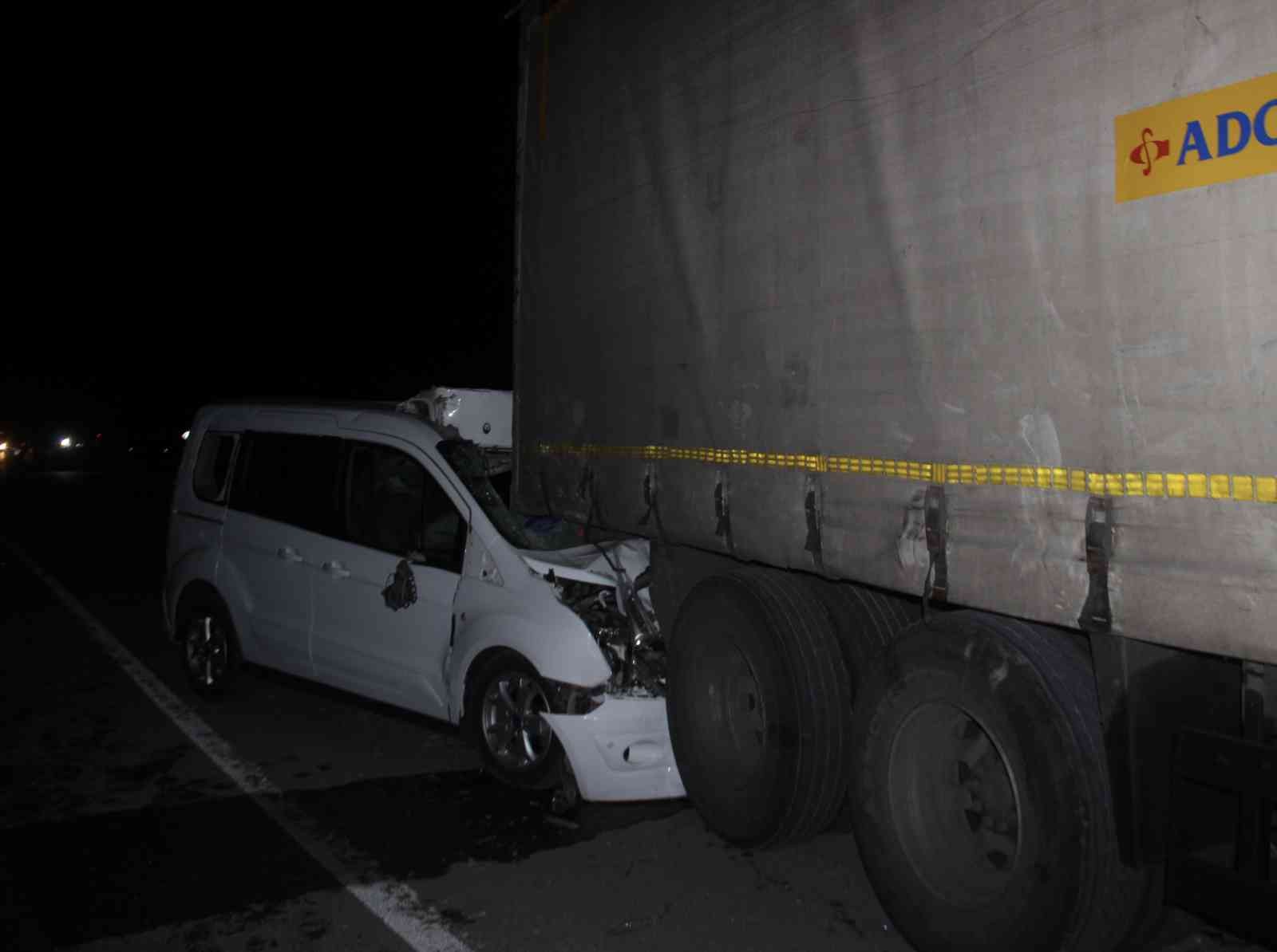 Konya’da 4 araç zincirleme kazaya karıştı: 1 ölü, 1 yaralı #konya
