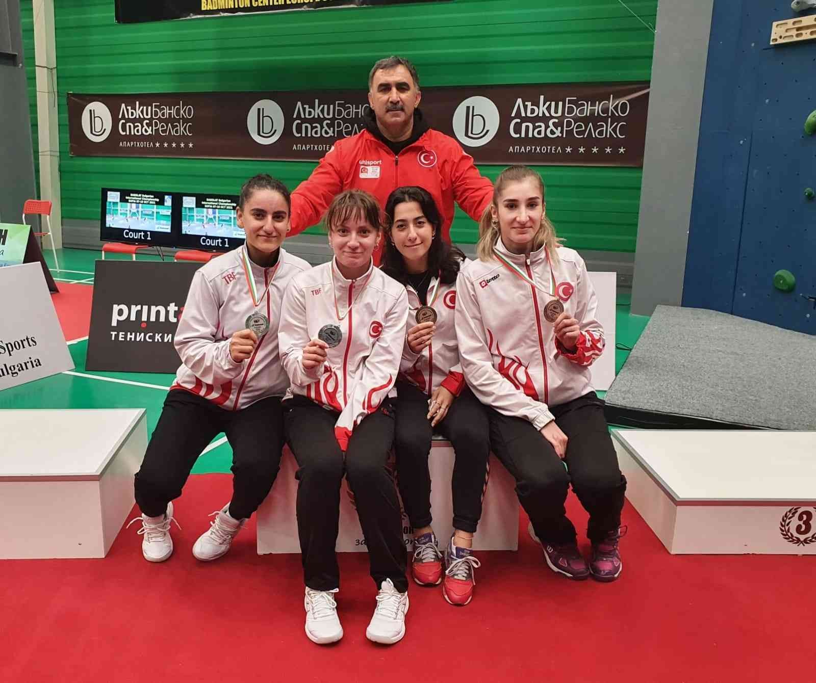 Erzincanlı sporcular Badminton Milli takımının gururu oldu #erzincan