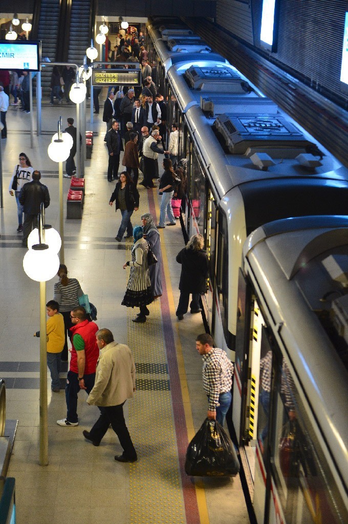 İzmir’de metro ve tramvay çalışanları greve gidiyor: Metro AŞ’den kritik açıklama #izmir