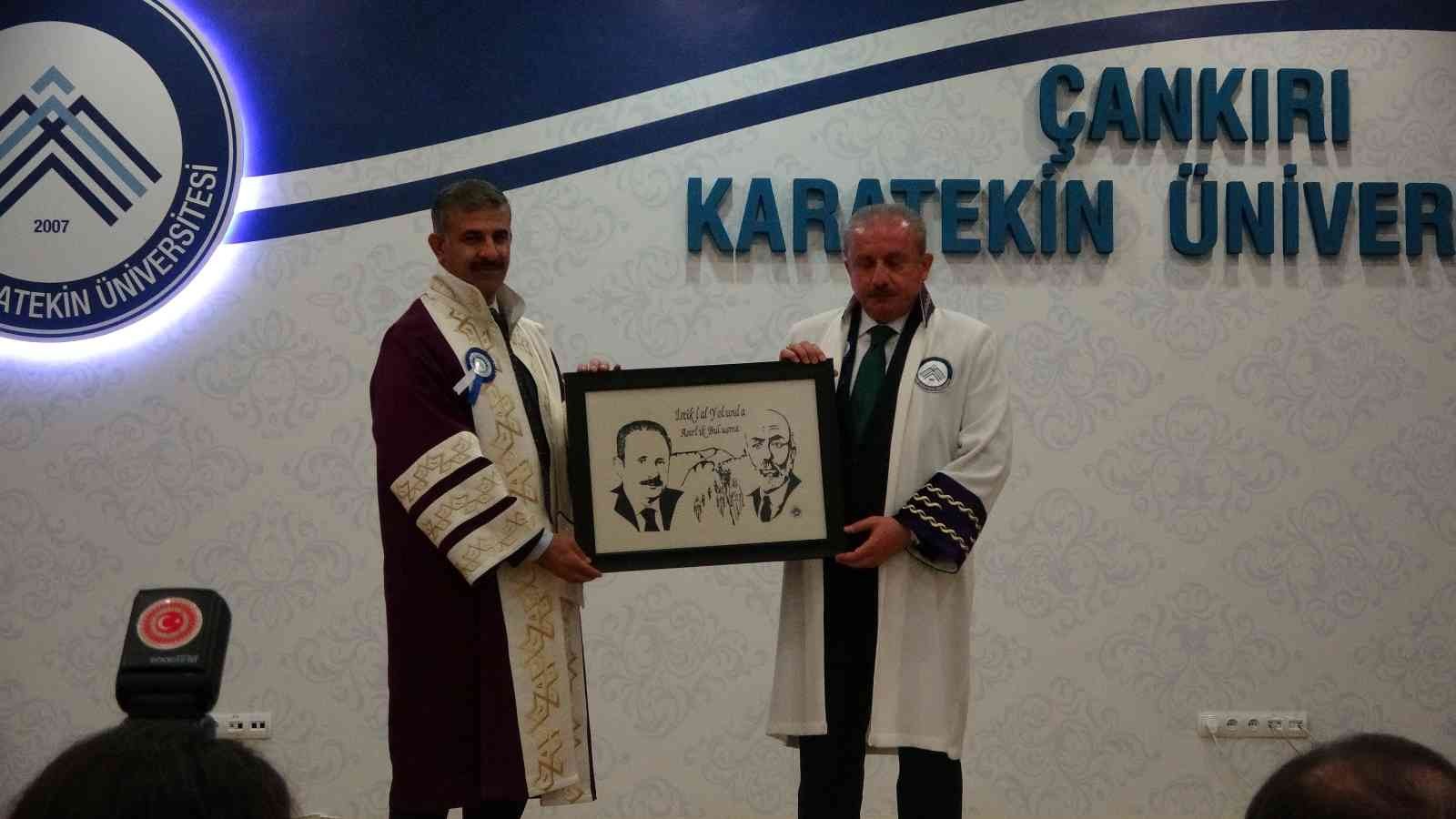 Meclis Başkanı Şentop’a “fahri doktora” unvanı
