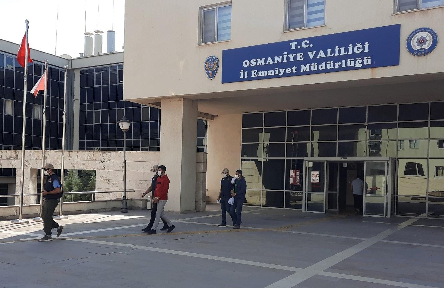 Osmaniye merkezli 5 ilde terör operasyonu: 3 kişi tutuklandı #osmaniye