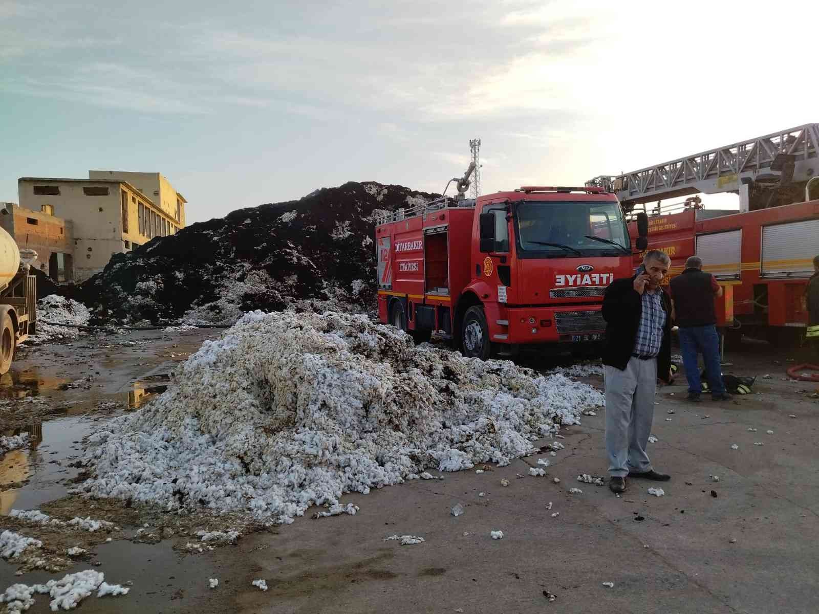 Bismil’de pamuk fabrikasındaki yangınd, 2,5 ton pamuk kül oldu #diyarbakir