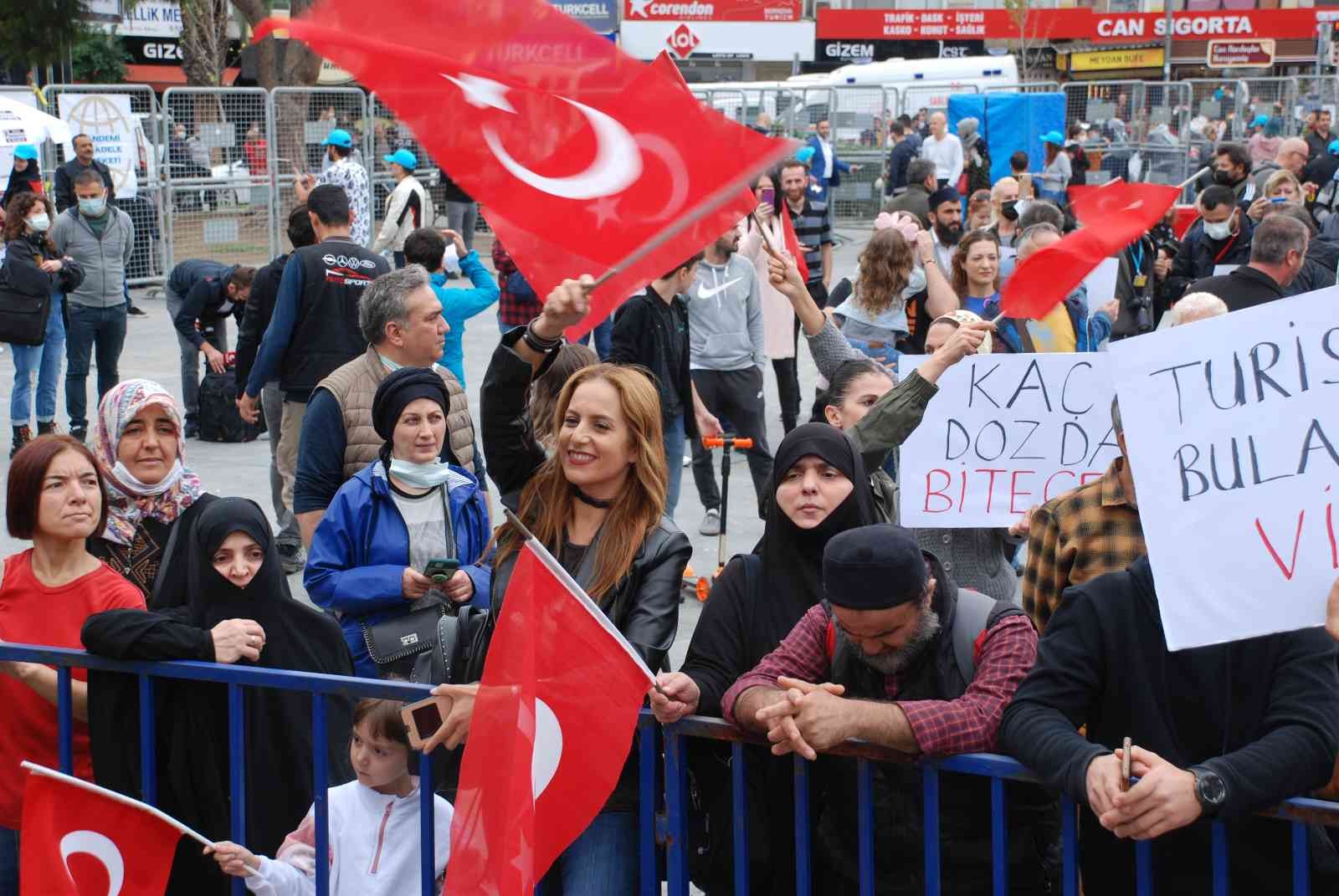 Aşı karşıtları İzmir’de toplandı #izmir