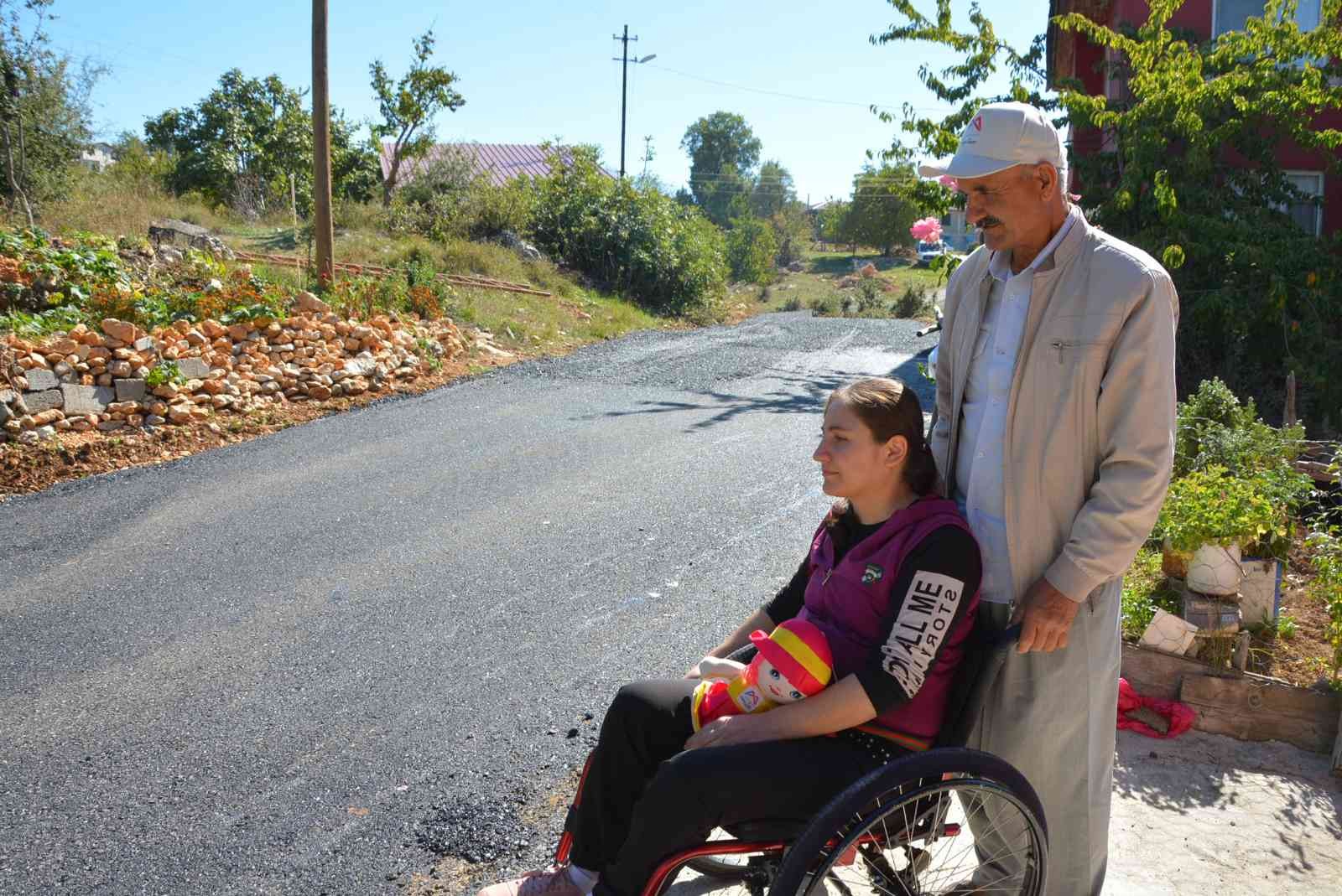 Engelli kadının asfalt talebi yerine getirildi