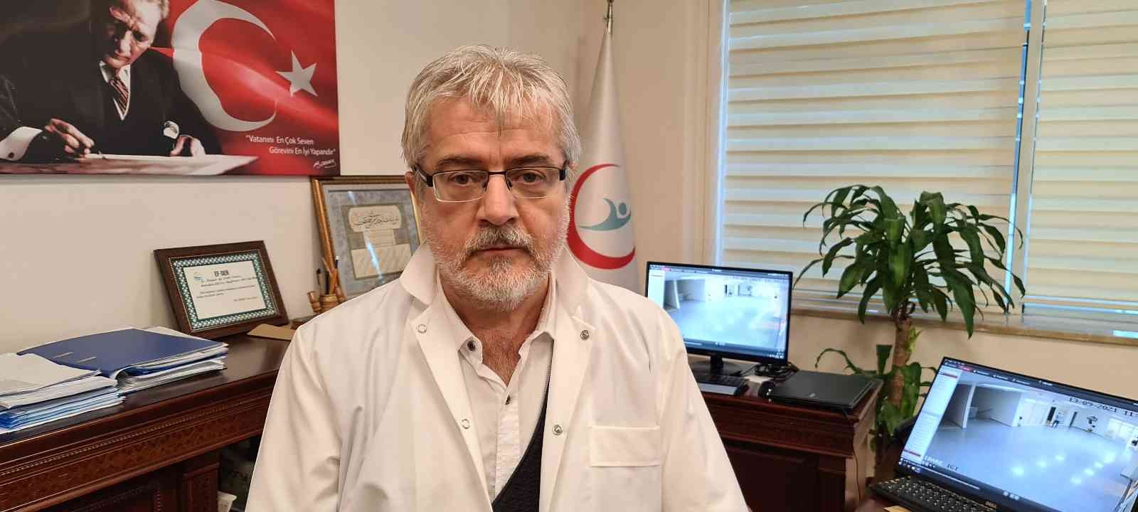 Başhekim Yılmaz, doçentlik unvanını aldı #karabuk