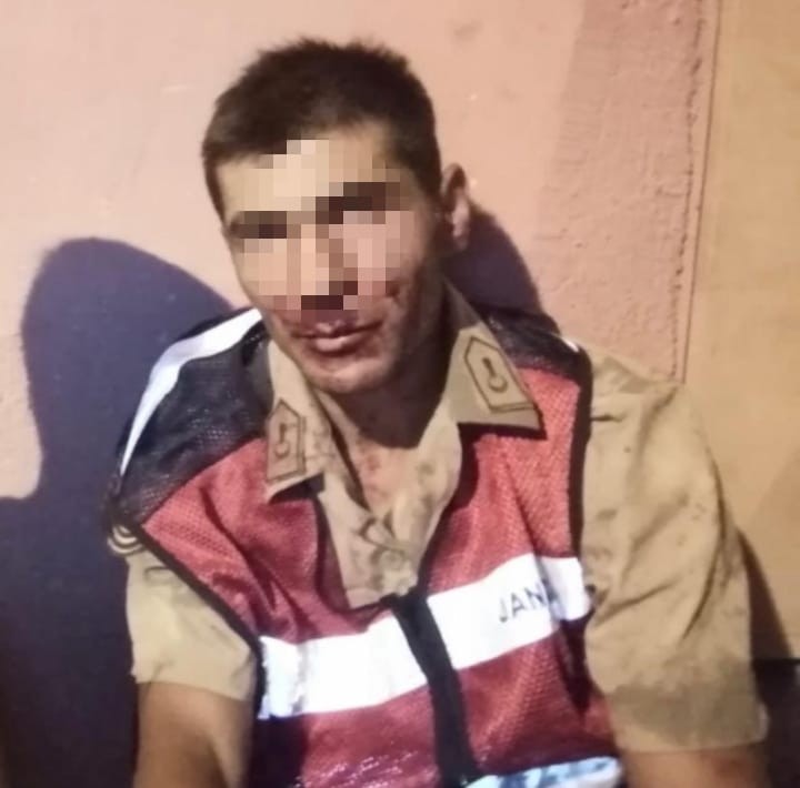Jandarma kıyafeti giyen hırsız, cezaevi firarisi çıktı #izmir