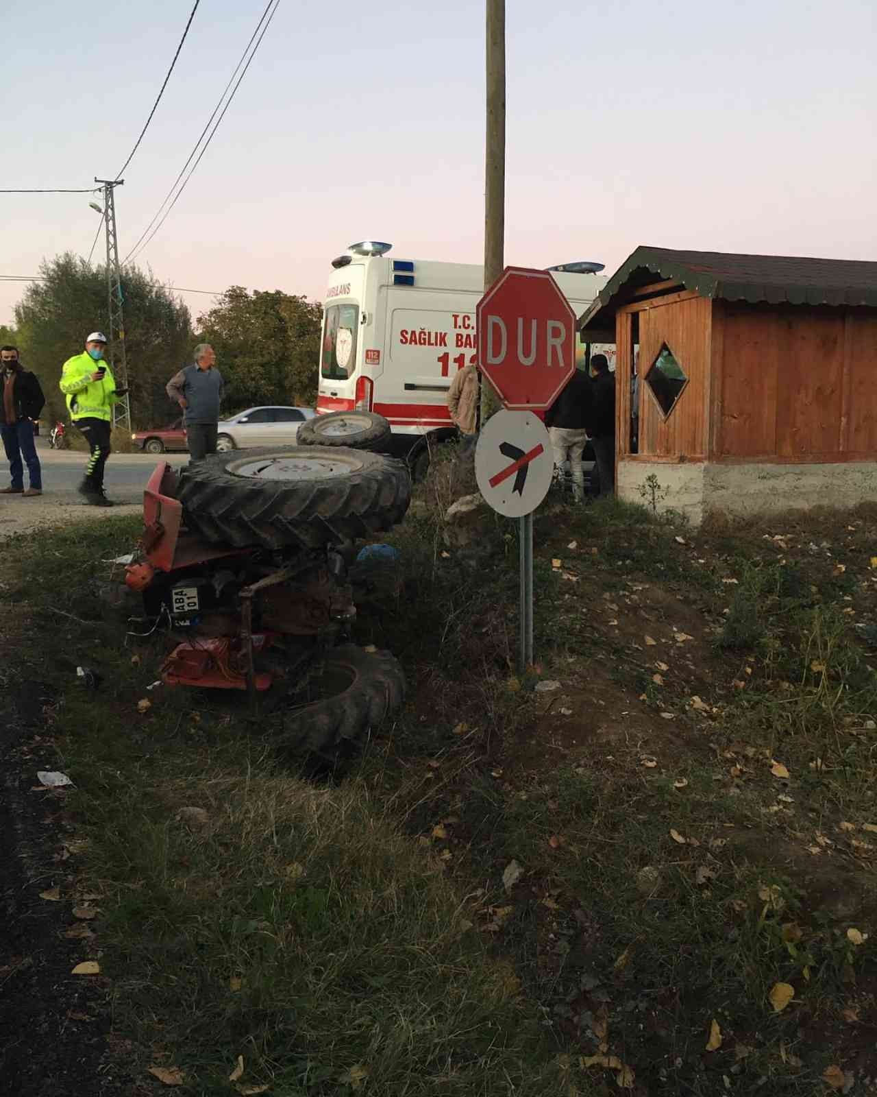 Minibüsle çarpışan traktör şarampole devrildi: 1 ölü #kastamonu