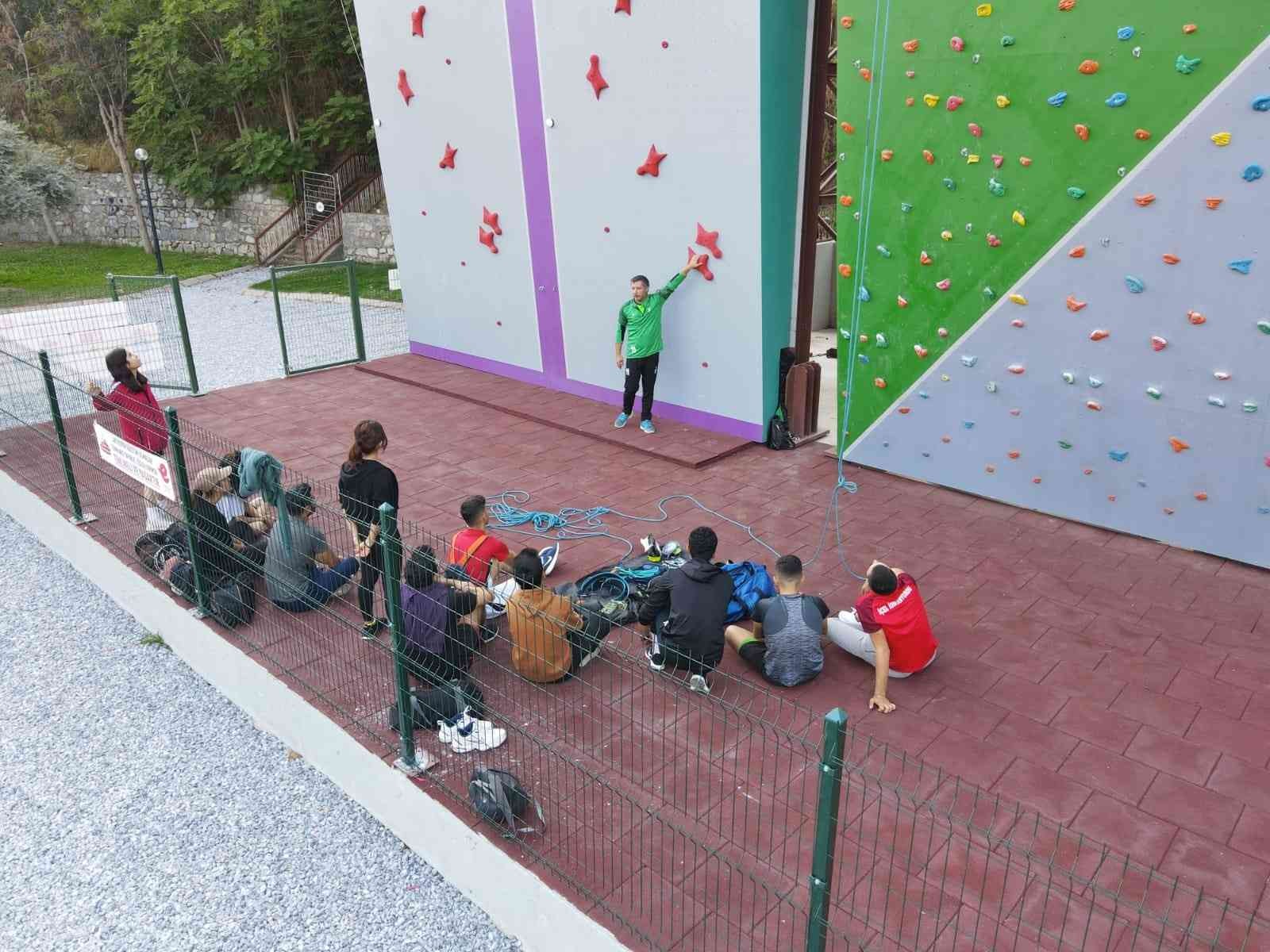 Efeler Belediyesi’nin tırmanma duvarı BESYO öğrencilerini ağırladı #aydin
