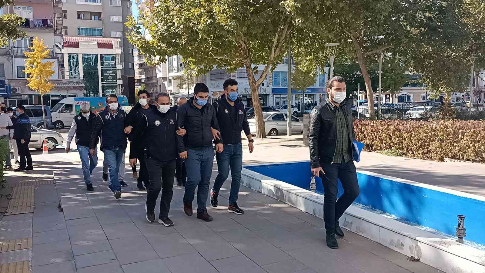 Kırşehir’de FETÖ/PDY operasyonu: 3 gözaltı #kirsehir