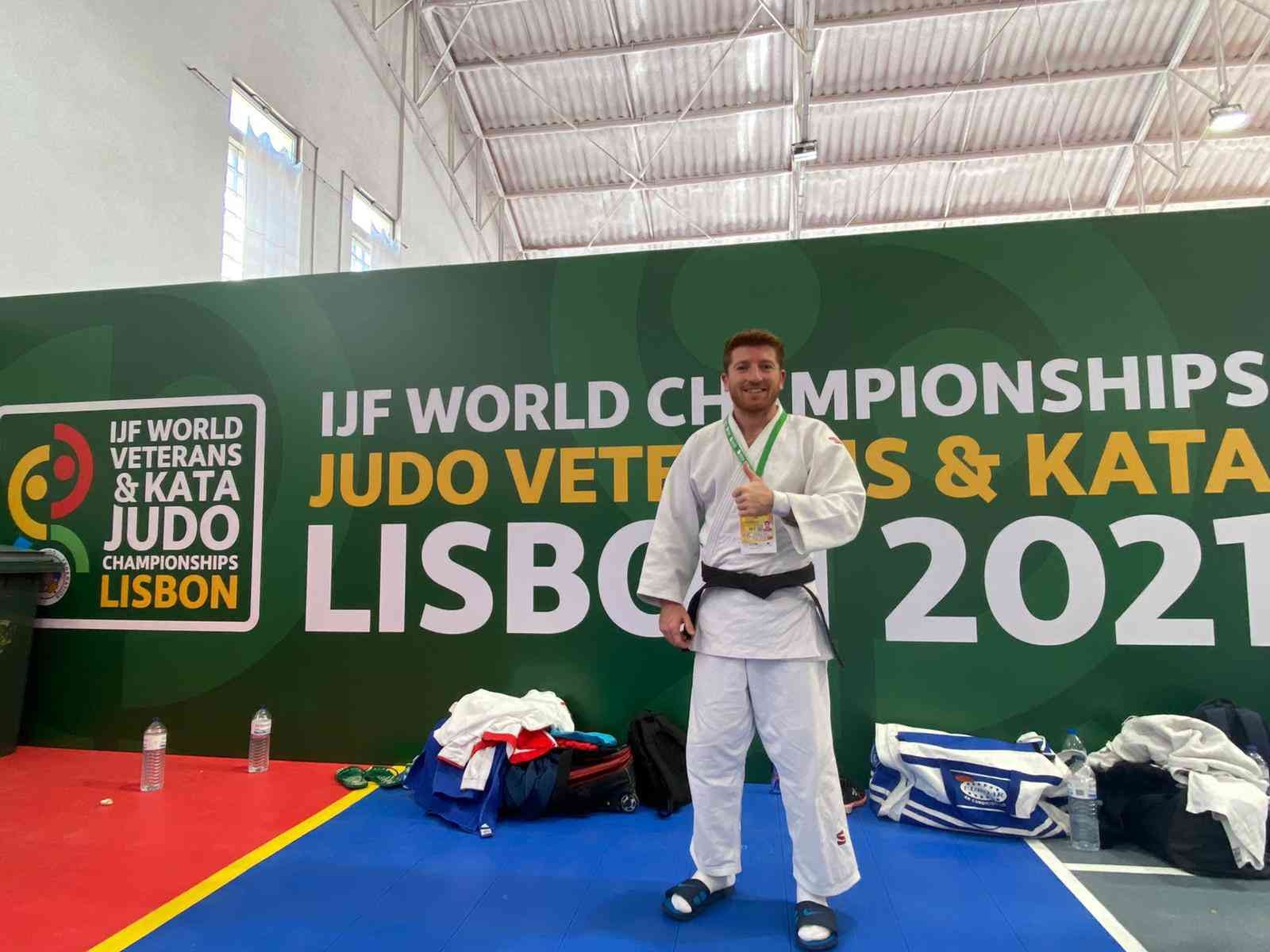 Sönmez, Veteranlar Dünya Judo Şampiyonu oldu #zonguldak