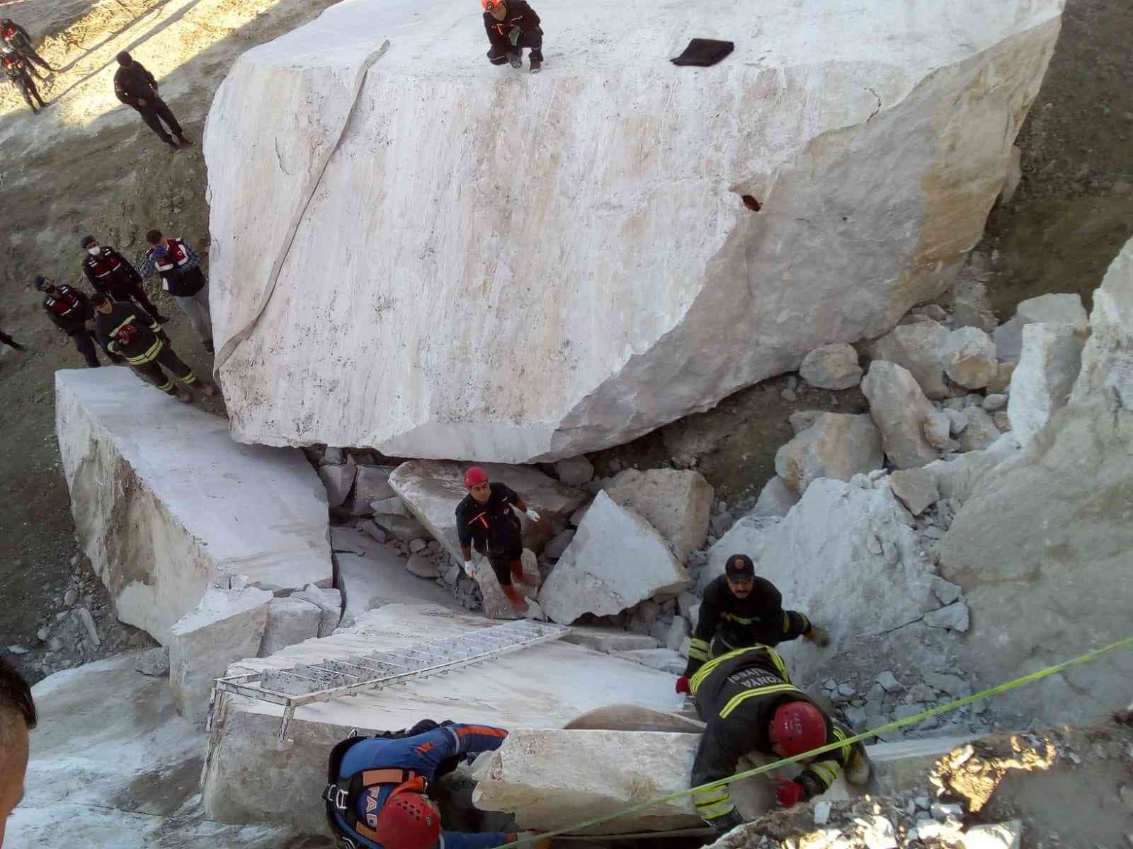 Maden ocağında iki kayanın arasında sıkışan kişi öldü #konya