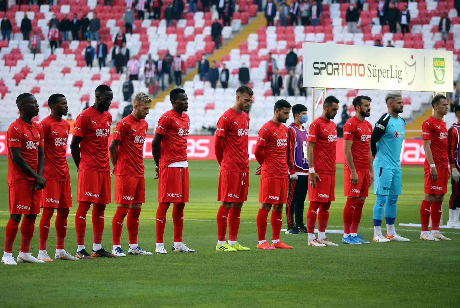 Sivasspor ligdeki beşinci beraberliğini aldı #sivas