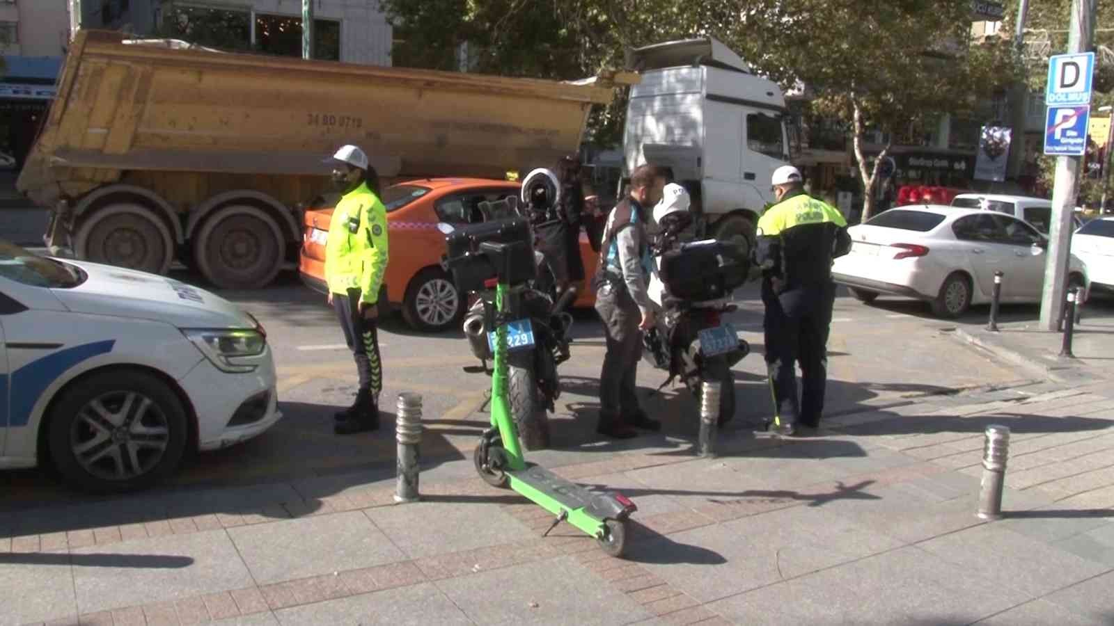 Kadıköy’de elektrikli scooter denetimi gerçekleştirildi #istanbul
