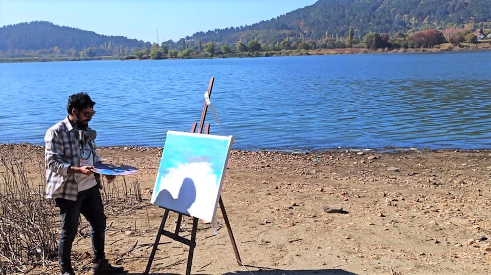 Sanatçılar Gölcük Gölü’nü resmetti, ortaya kartpostallık görüntüler çıktı #izmir