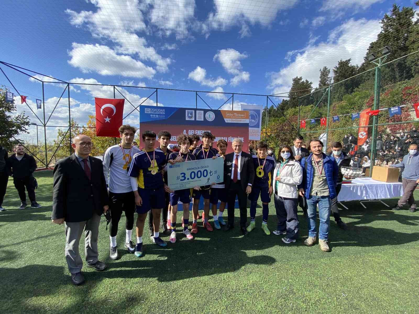 Üsküdar’da liseler arası turnuvanın şampiyonu belli oldu #istanbul