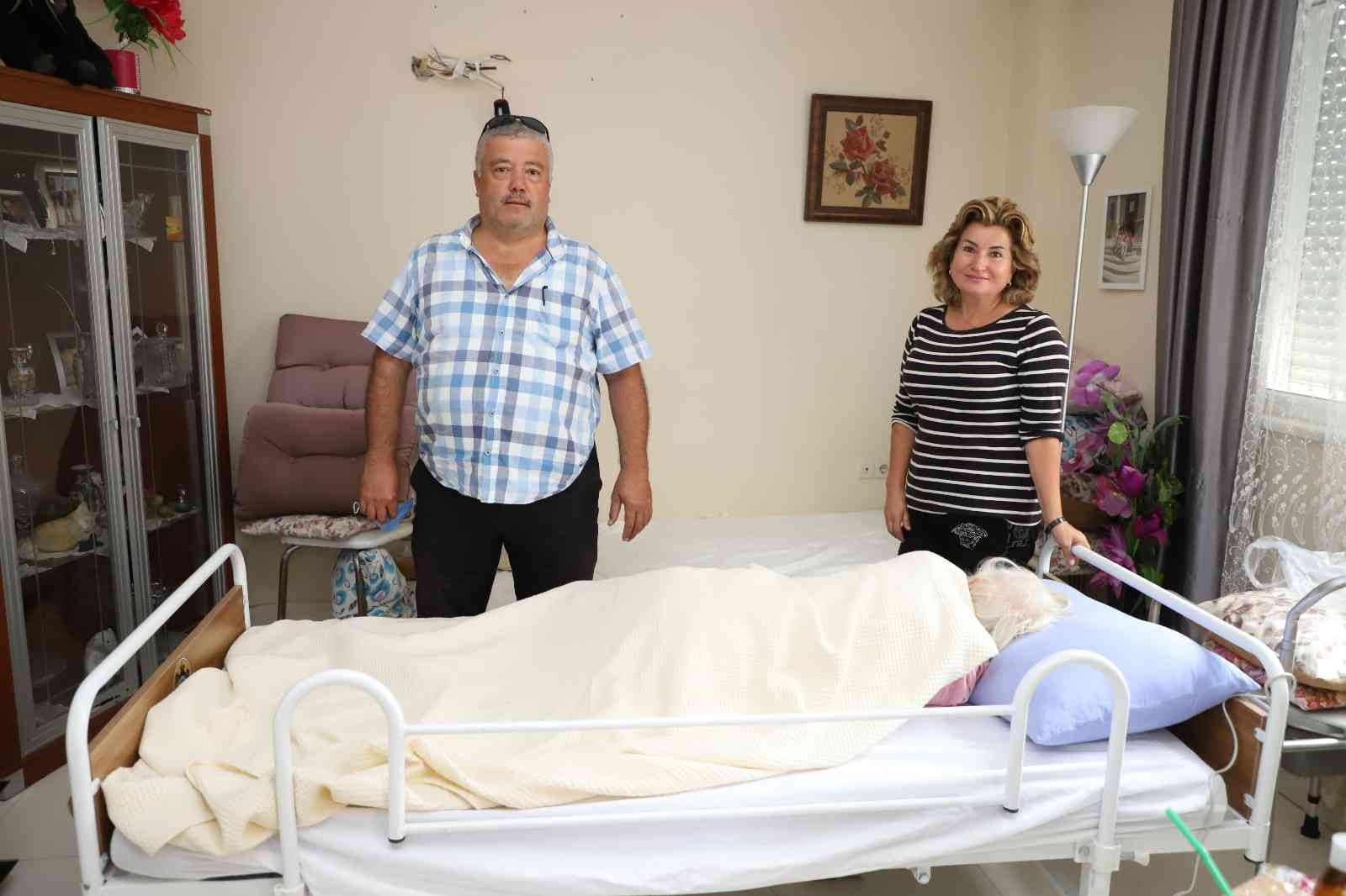 Alanya Belediyesi’nden Alman vatandaşa hasta bakım yatağı #antalya