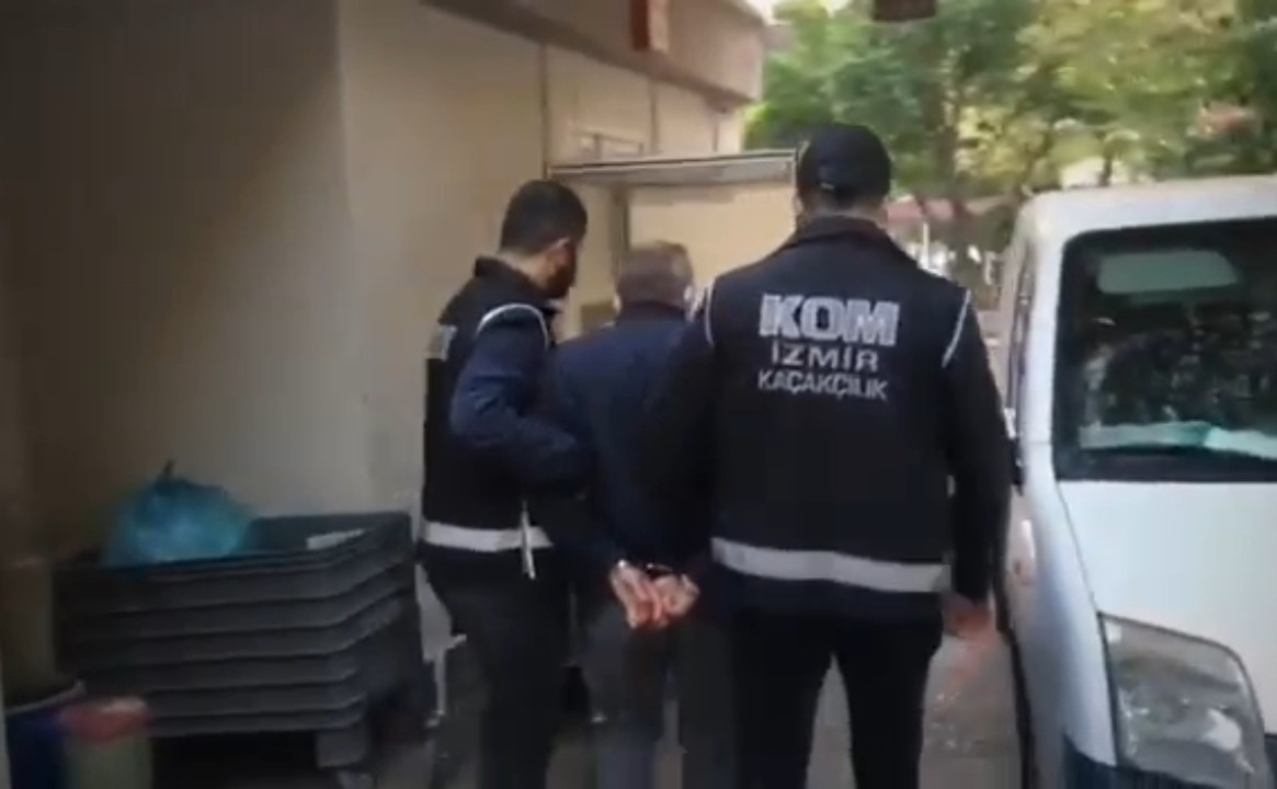 Buca Belediyesi’nde yolsuzluk operasyonu: 15 gözaltı kararı #izmir