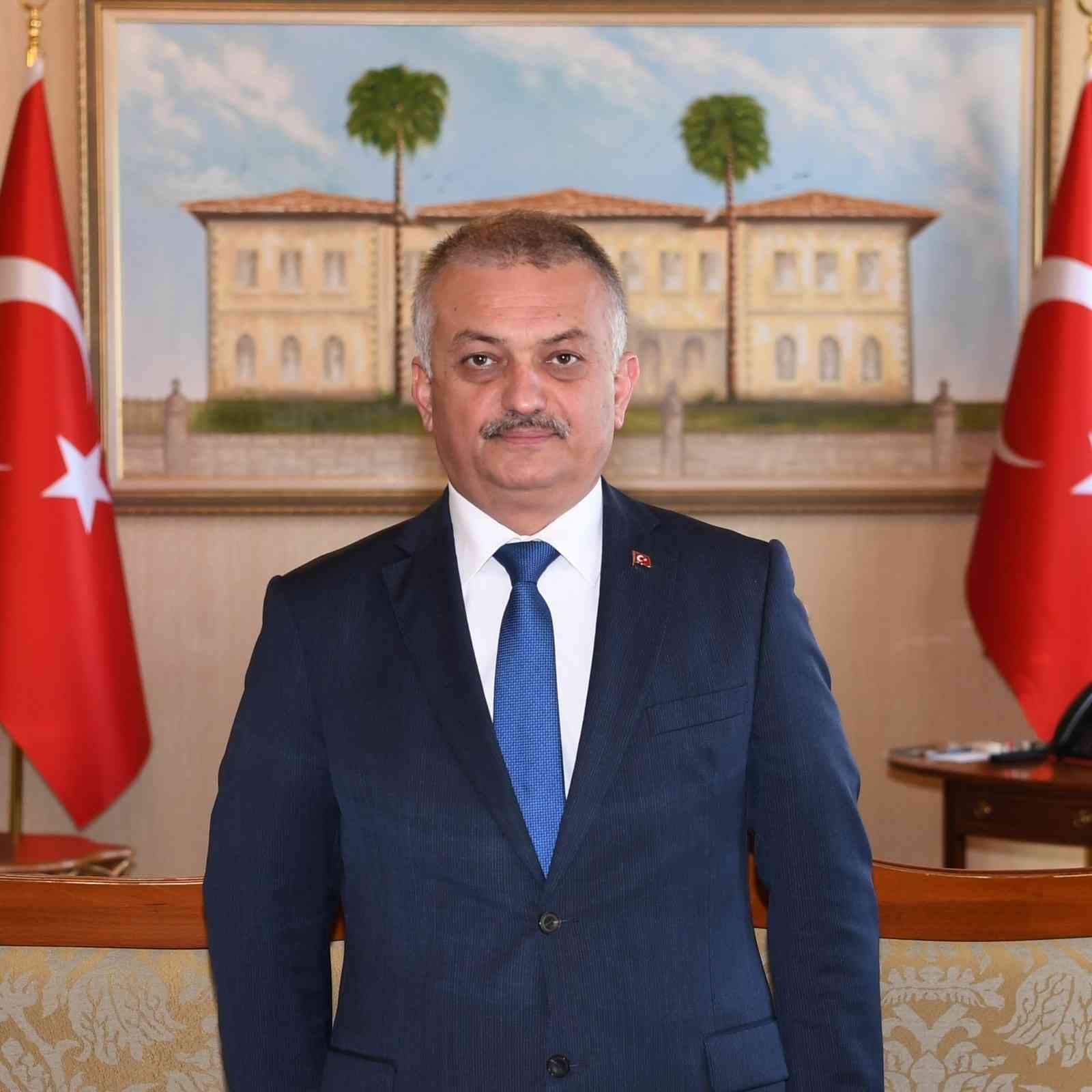 Vali Yazıcı: “Cumhuriyet, Türk Milletinin gücünün tüm dünyaya göstergesidir” #antalya