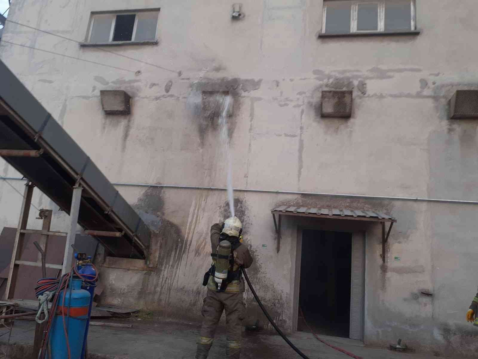Bandırma’da TMO binasında baca yangını #balikesir