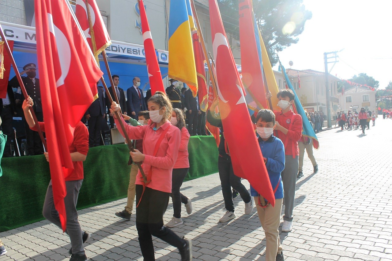 Manyas’ta Cumhuriyet Bayramı coşkuyla kutlandı #balikesir
