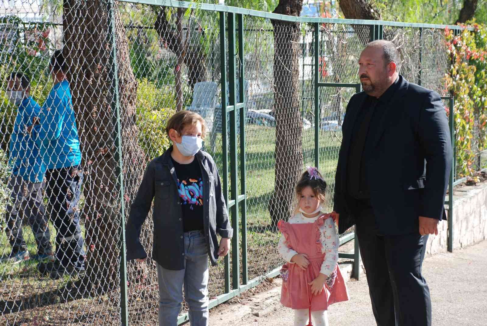 Ayda ve ailesi birbirine tutundu #izmir