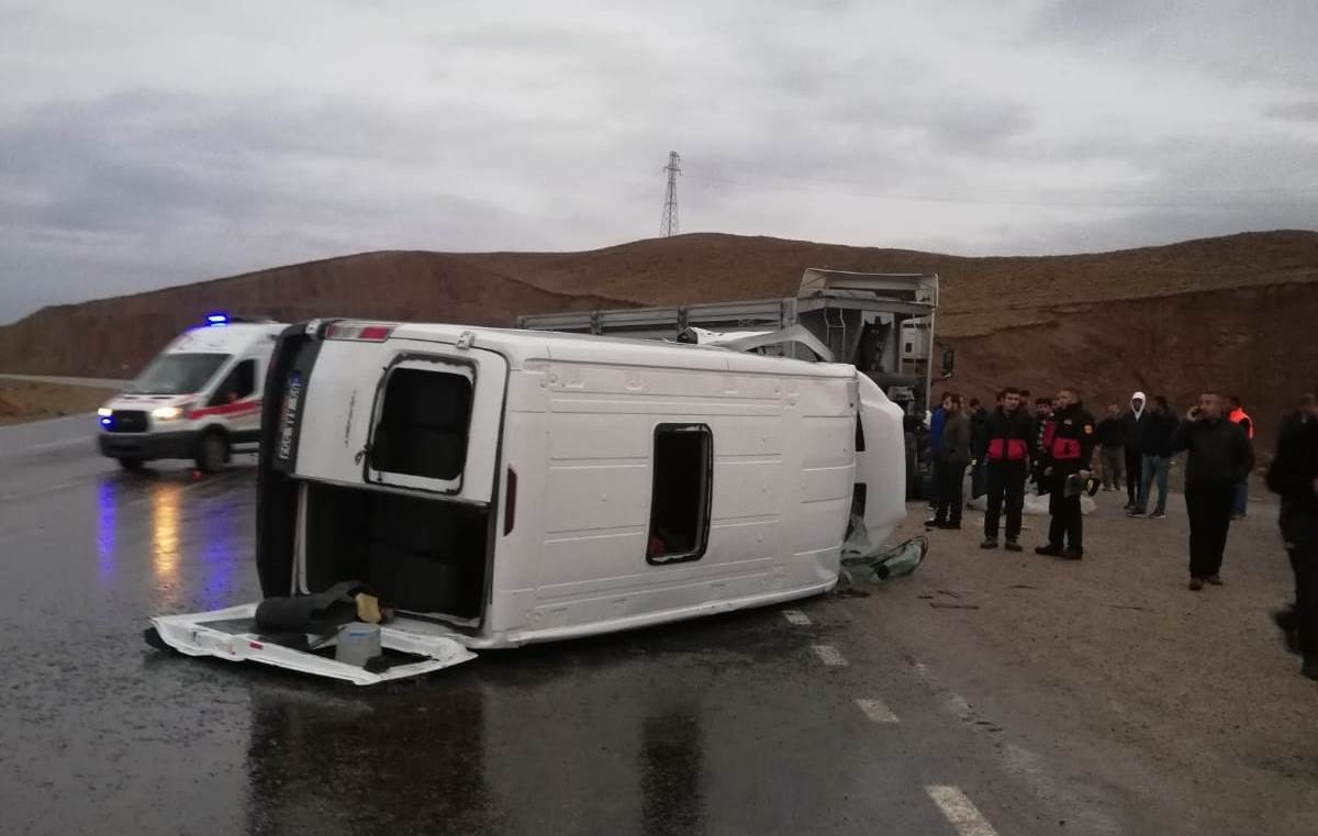 Van’da trafik kazası: 2 yaralı #van