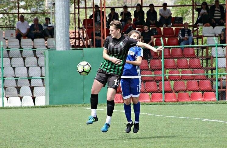 Kocaeli Kadın FK’nın stoperi Trabzonspor’a transfer oldu #kocaeli