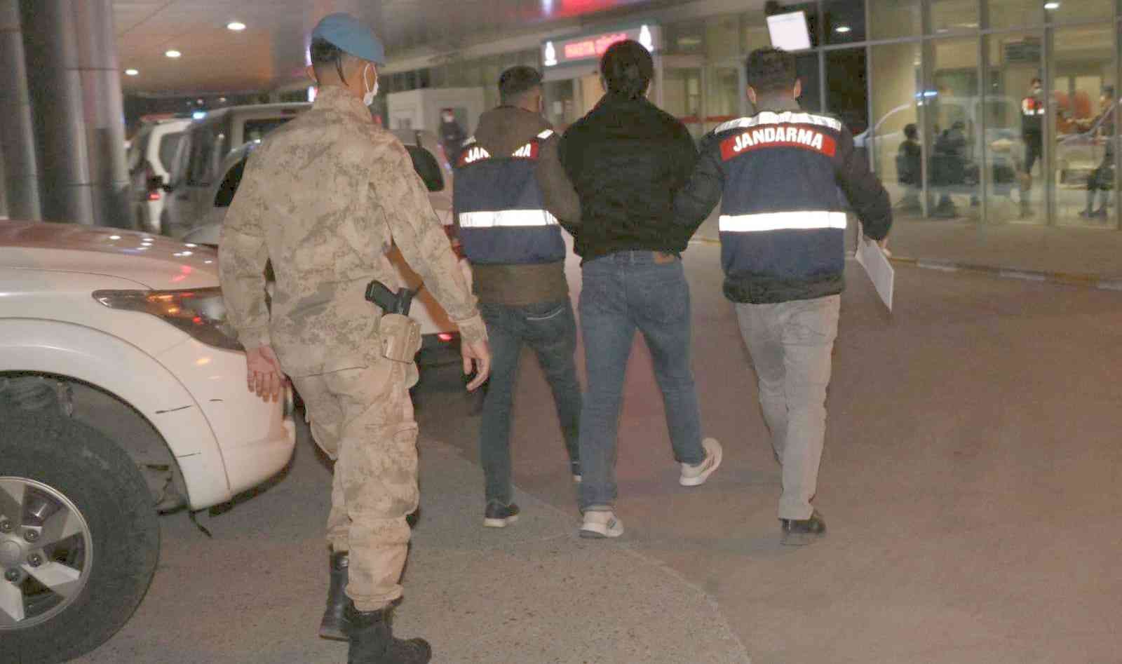 FETÖ’den aranan eski polis ve jandarma yakalandı #izmir