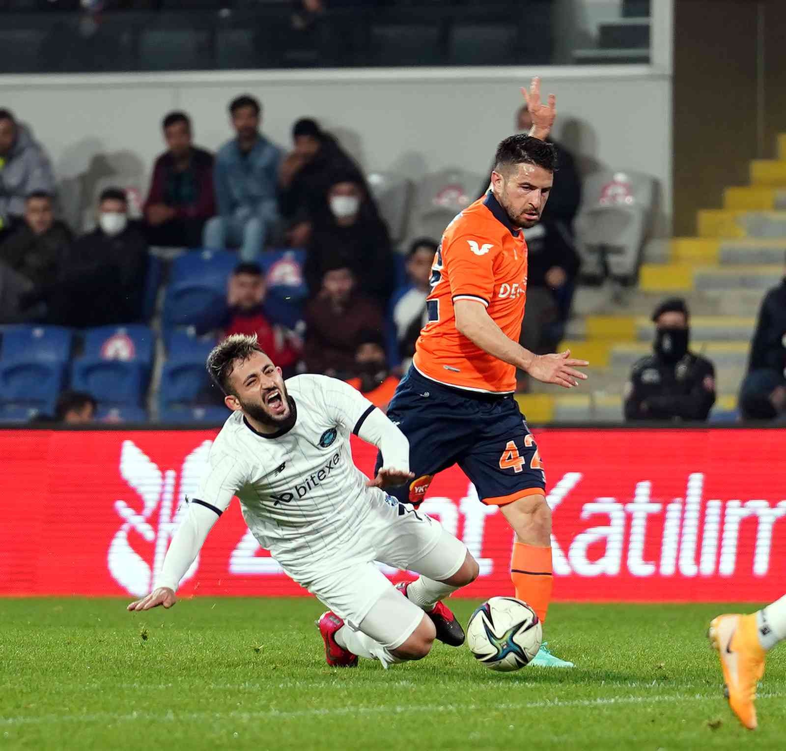 Spor Toto Süper Lig: Medipol Başakşehir: 2 - Adana Demirspor: 1 (Maç sonucu) #istanbul