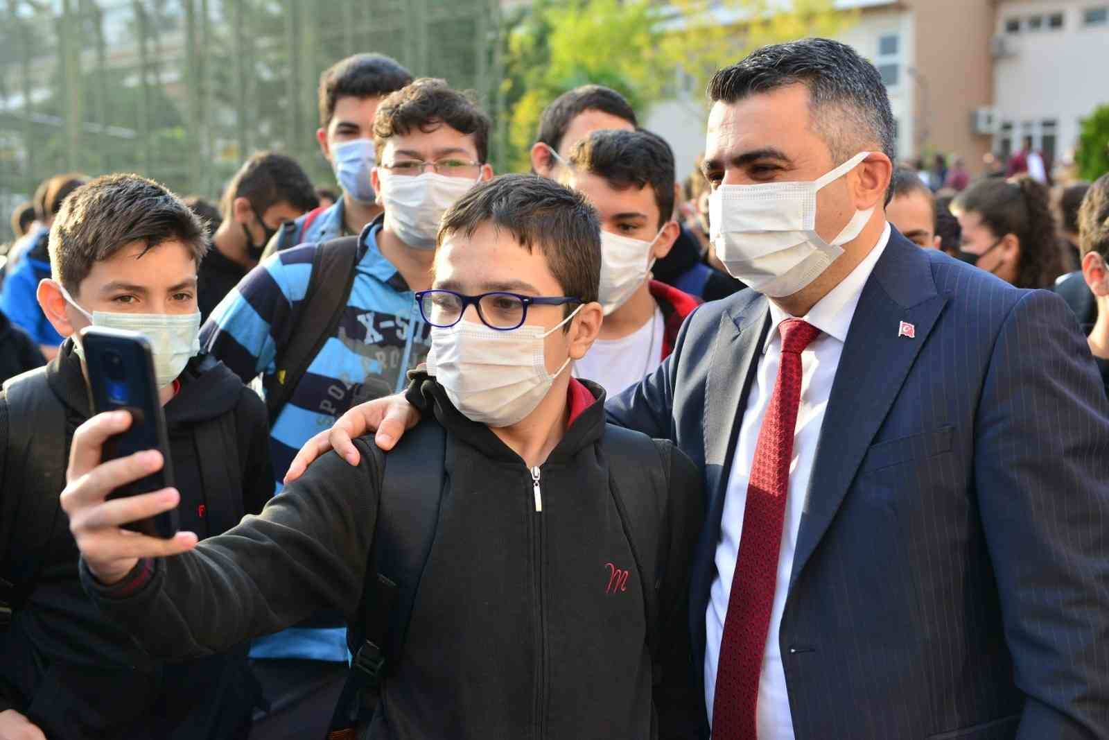 Başkan Yılmaz öğrencilerle buluşuyor #bursa