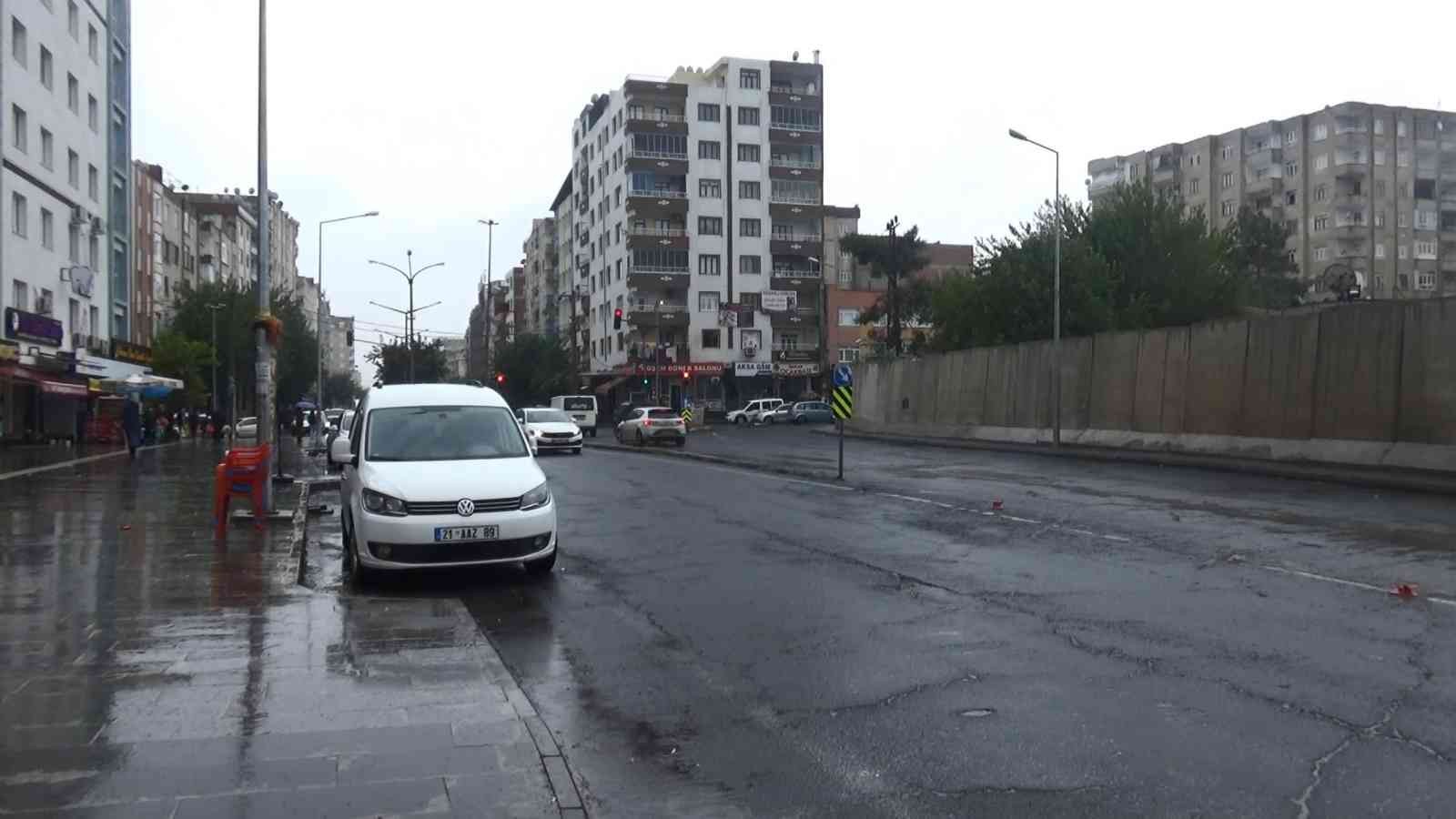 Diyarbakır’da 12 kişinin şehit olduğu bombalı araç saldırısının acısı ilk günkü gibi #diyarbakir