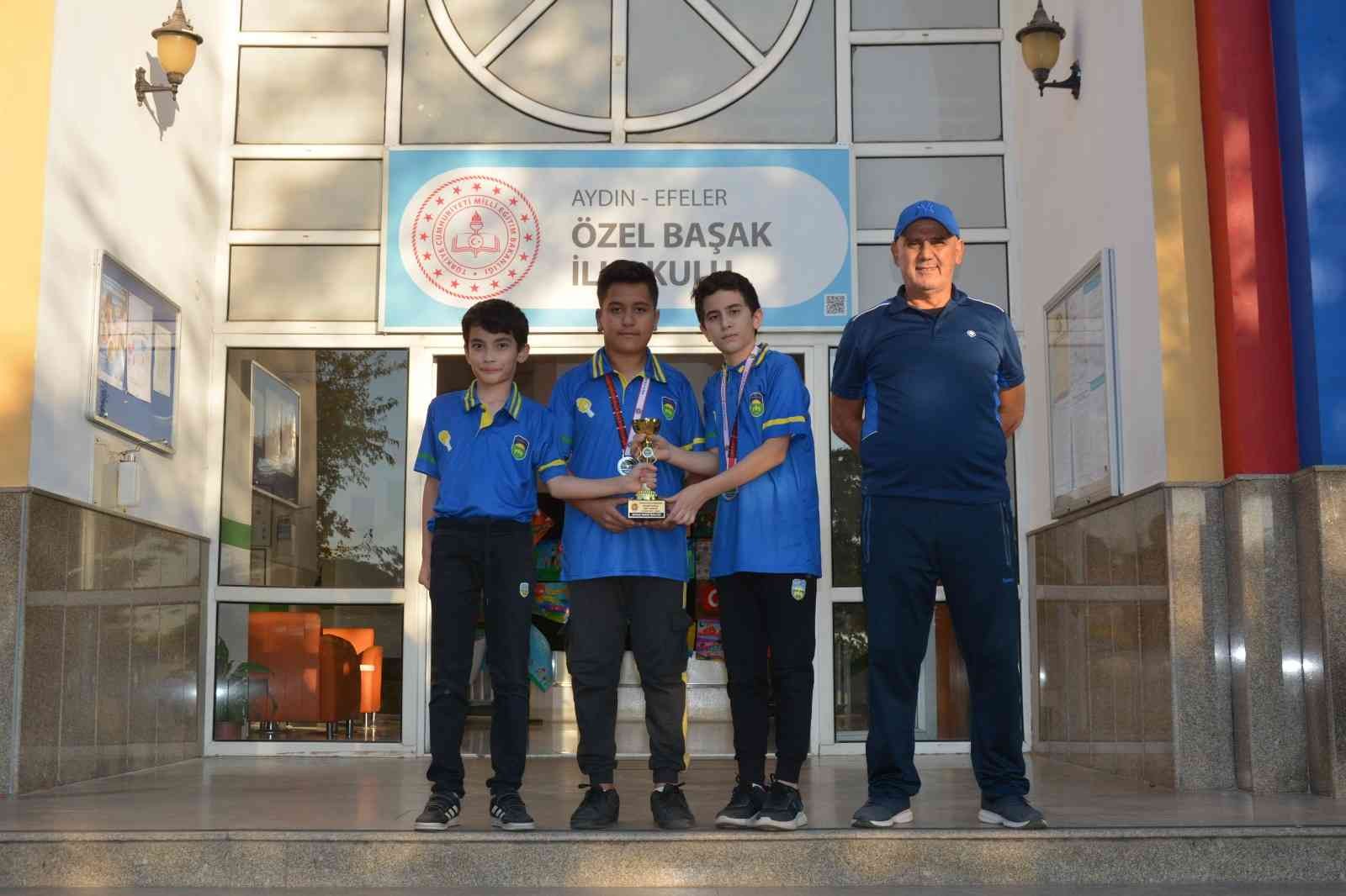 Başak Koleji, masa tenisinde bölge ikincisi oldu #aydin