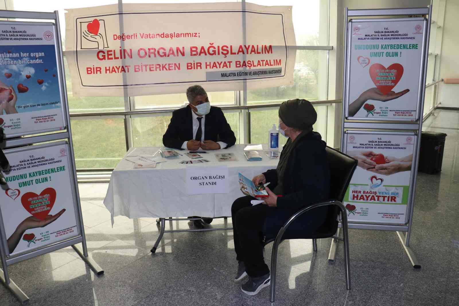 Eğitim ve Araştırma Hastanesi’nde organ bağışı standı kuruldu #malatya