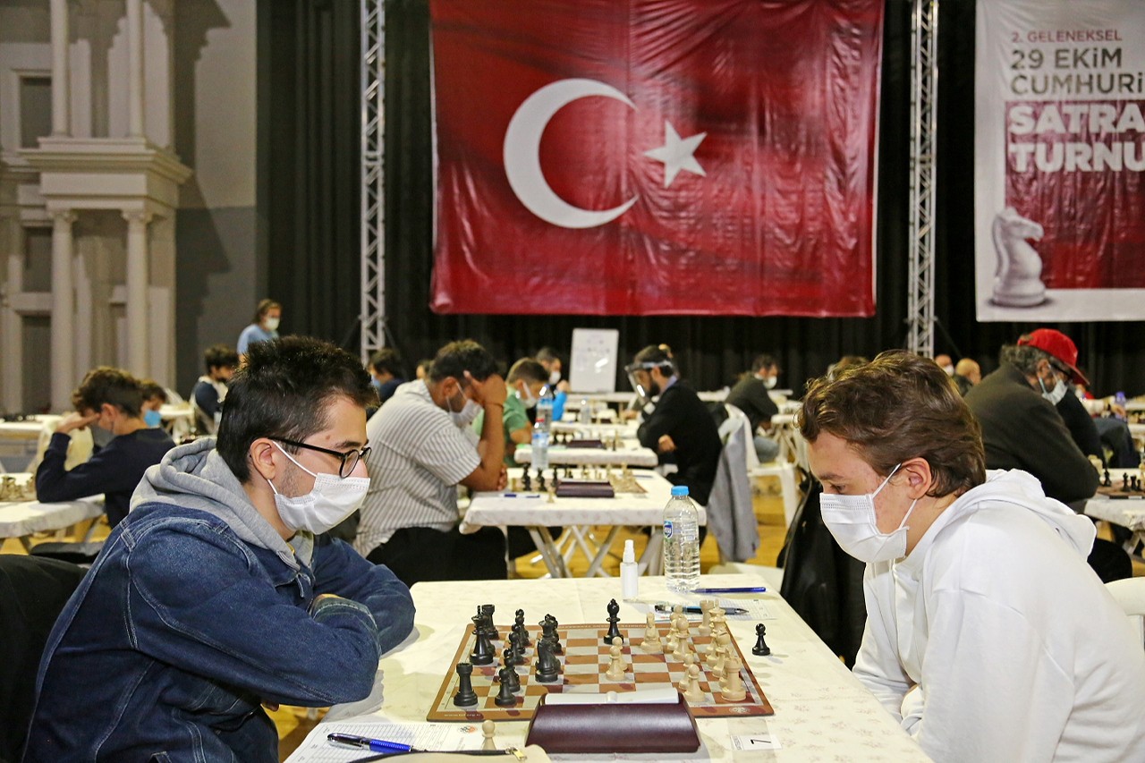 Küçükçekmece’de Cumhuriyet Kupası Satranç Turnuvası heyecanı #istanbul