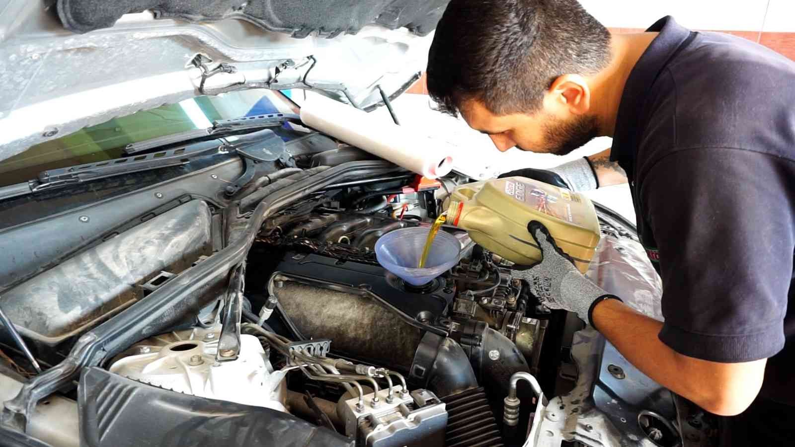 Oto tamircilerinden araç sürücülerine kış bakımı uyarısı #izmir