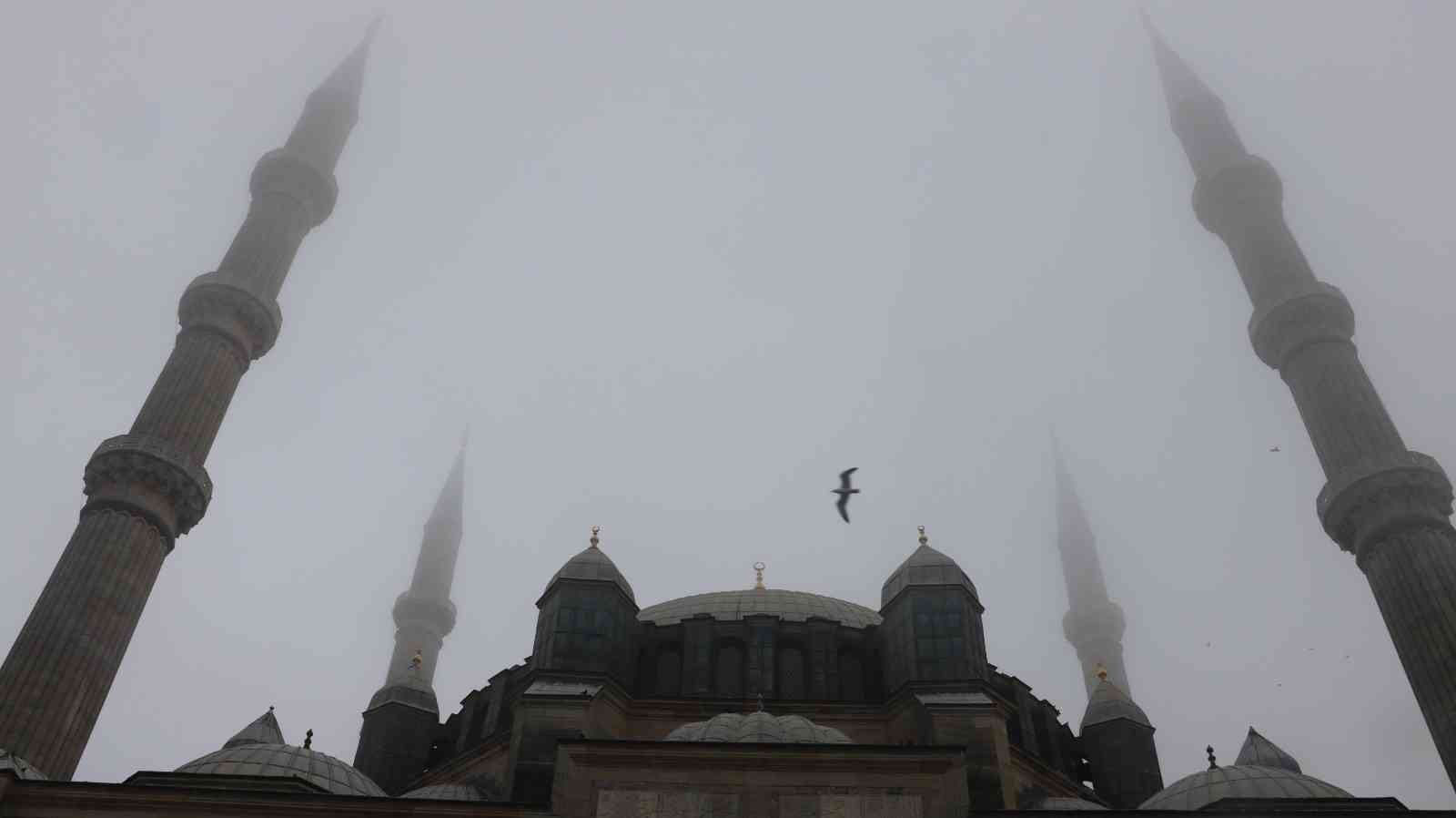 Edirne’de etkili olan sis hayatı olumsuz etkiliyor #edirne