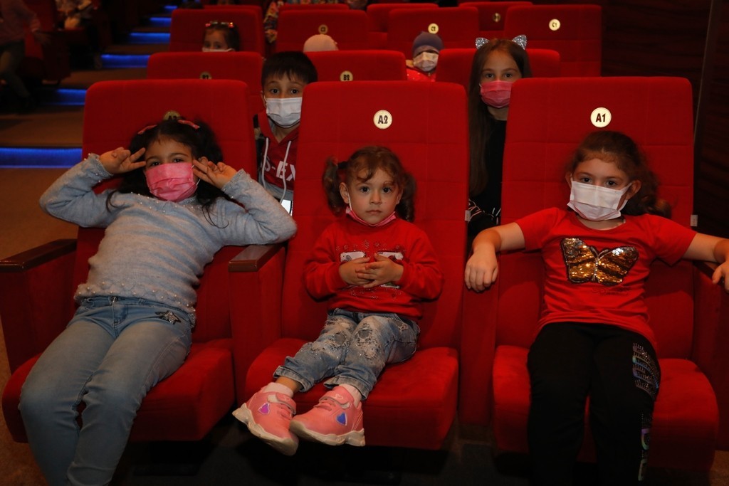 İnegöl Belediyesinin çocuk tiyatro gösterileri başladı #bursa