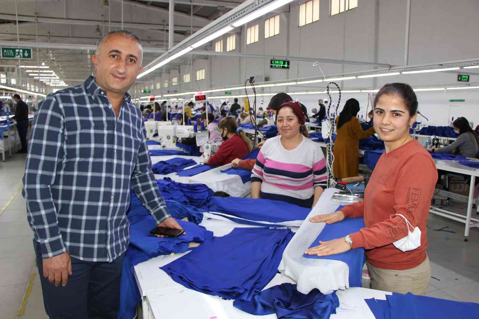Tekstilci ‘Şener Şen’den çalışanlarına istek şarkılar #amasya