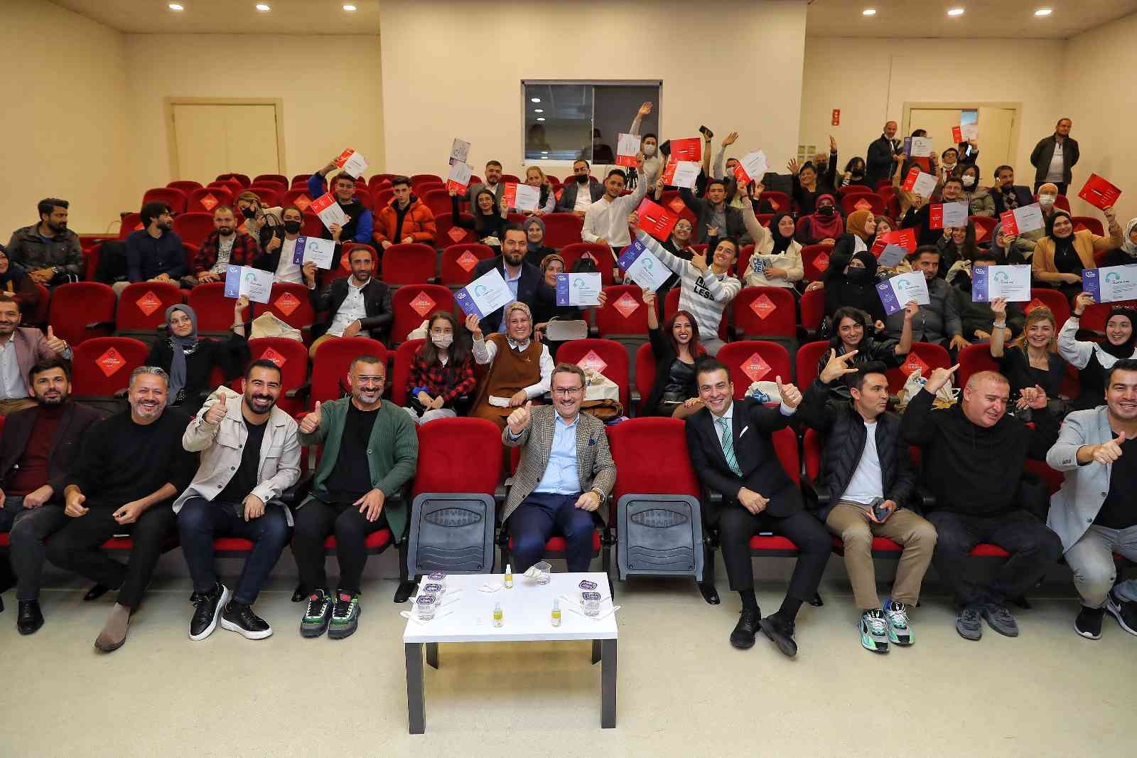 Başakşehir Yeni Medya ve Radyo Akademi’de mezuniyet heyecanı #istanbul