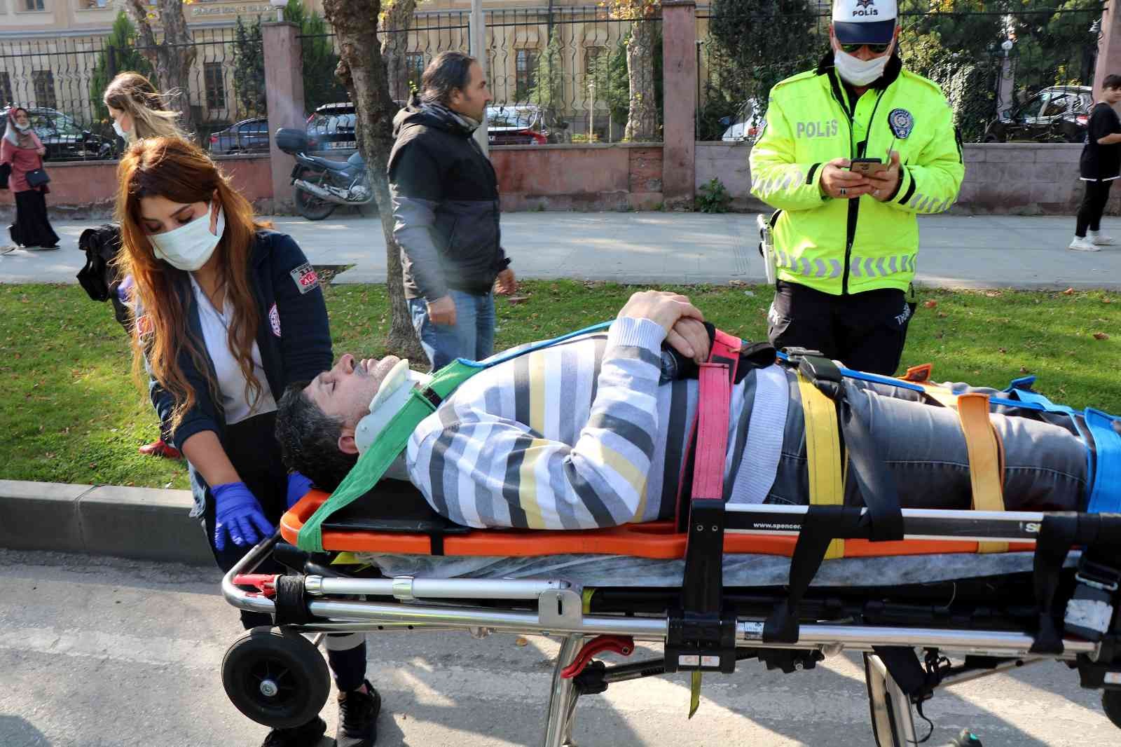 Trafik kazasında 1 motosiklet sürücüsü yaralandı #samsun